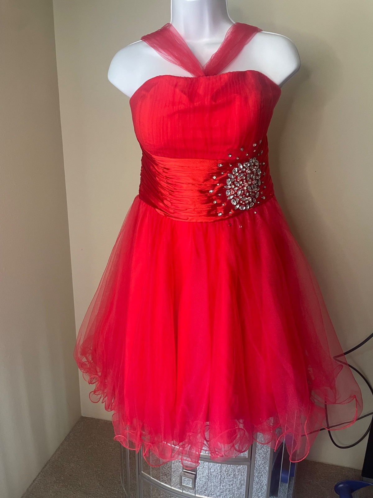 Stunning red semi-formal/cocktail dress