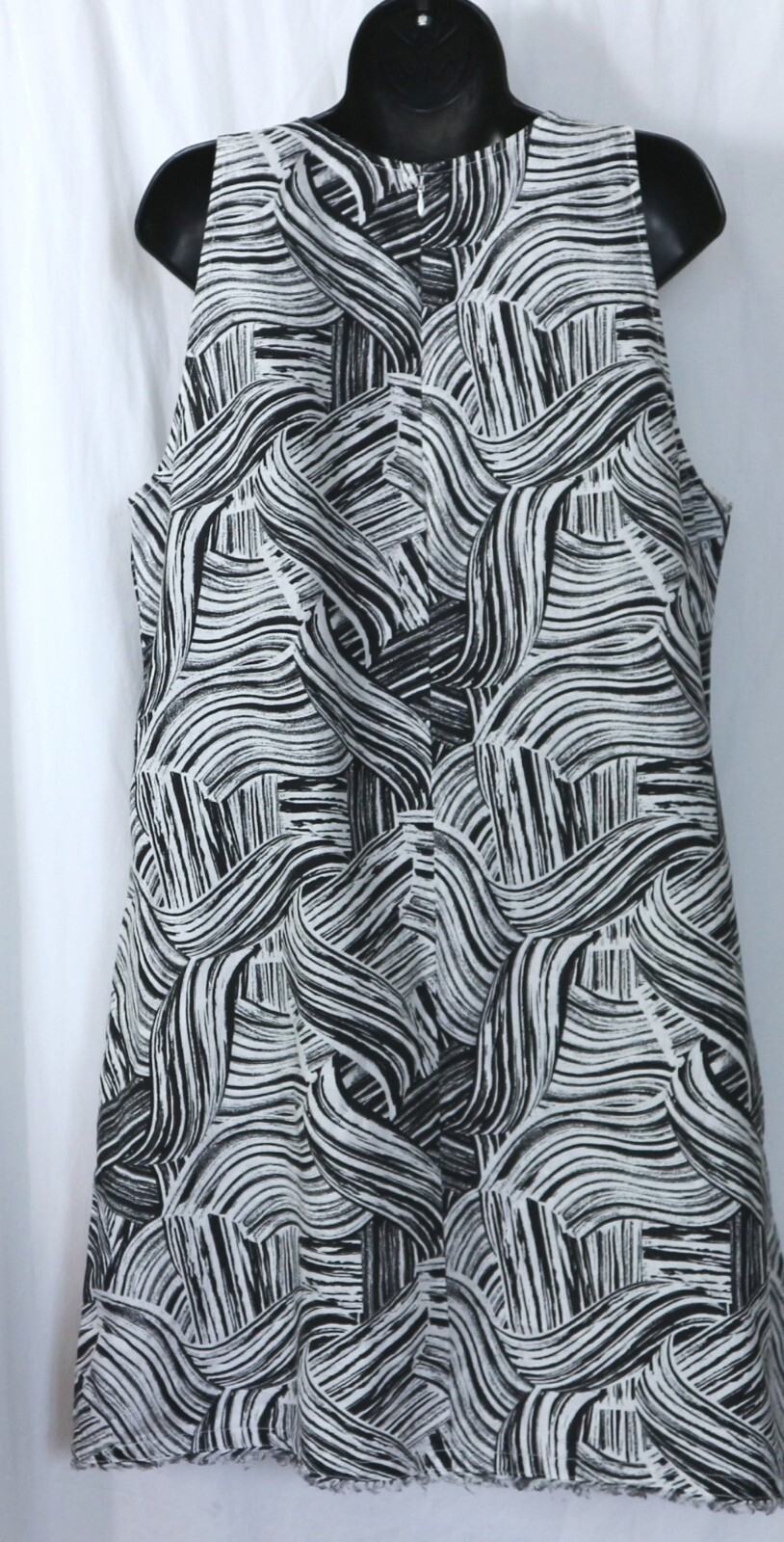 GARNET HILL Slvlss Blck/Wht Prnt Lin Bck Zip Drs 42 In Chst 37 In Lng Sz 12 EXC