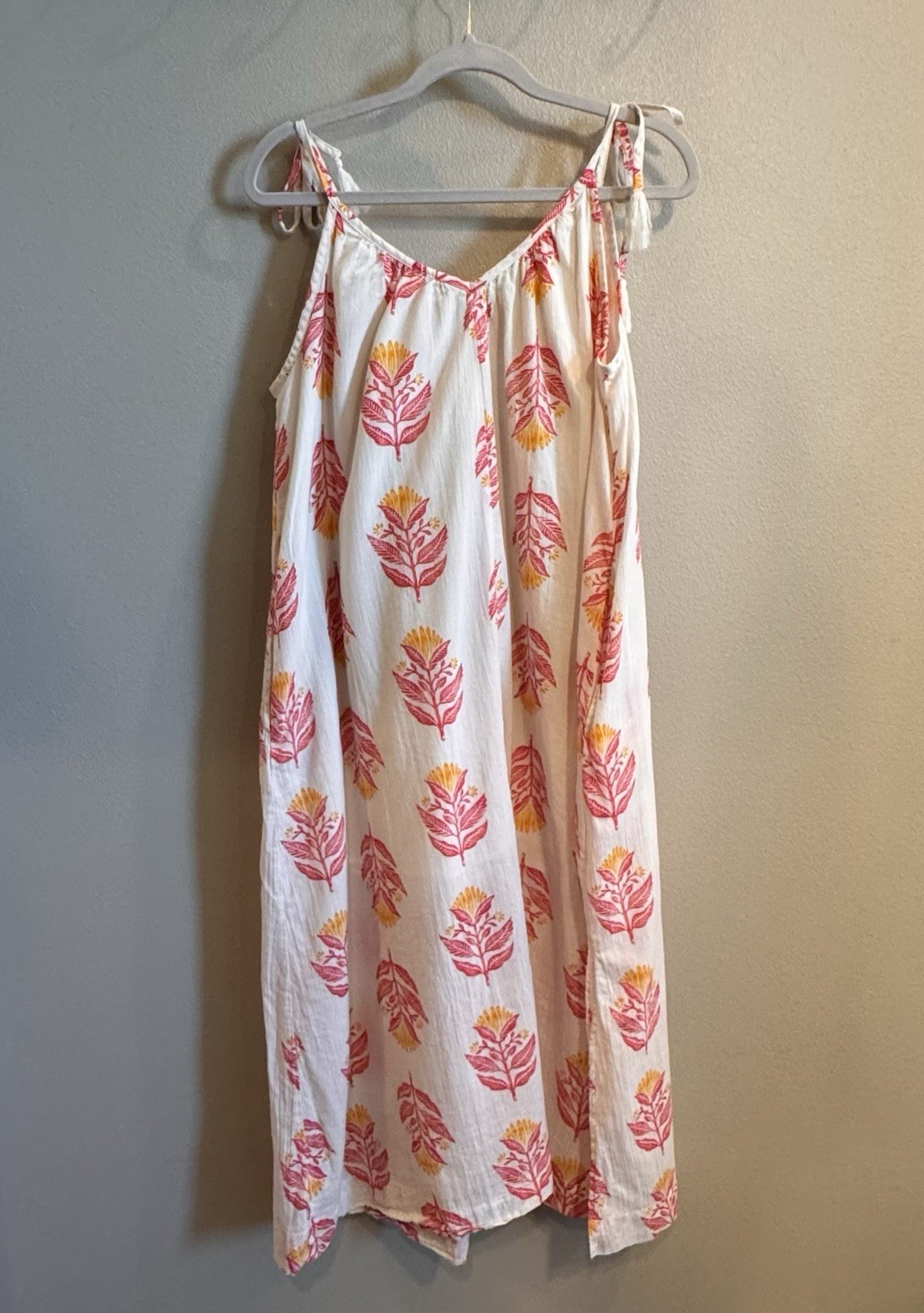 Old Navy White Pink Yellow Floral V-Neck Strappy Midi Sundress Pockets M