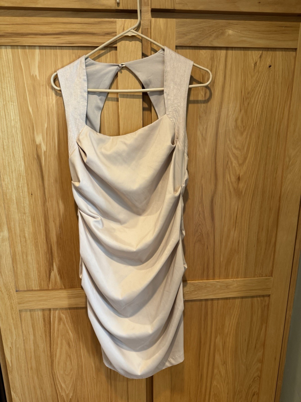 Do & Be Beige Ruched Bodycon Fit Sleeveless Dress Women’s Large EUC