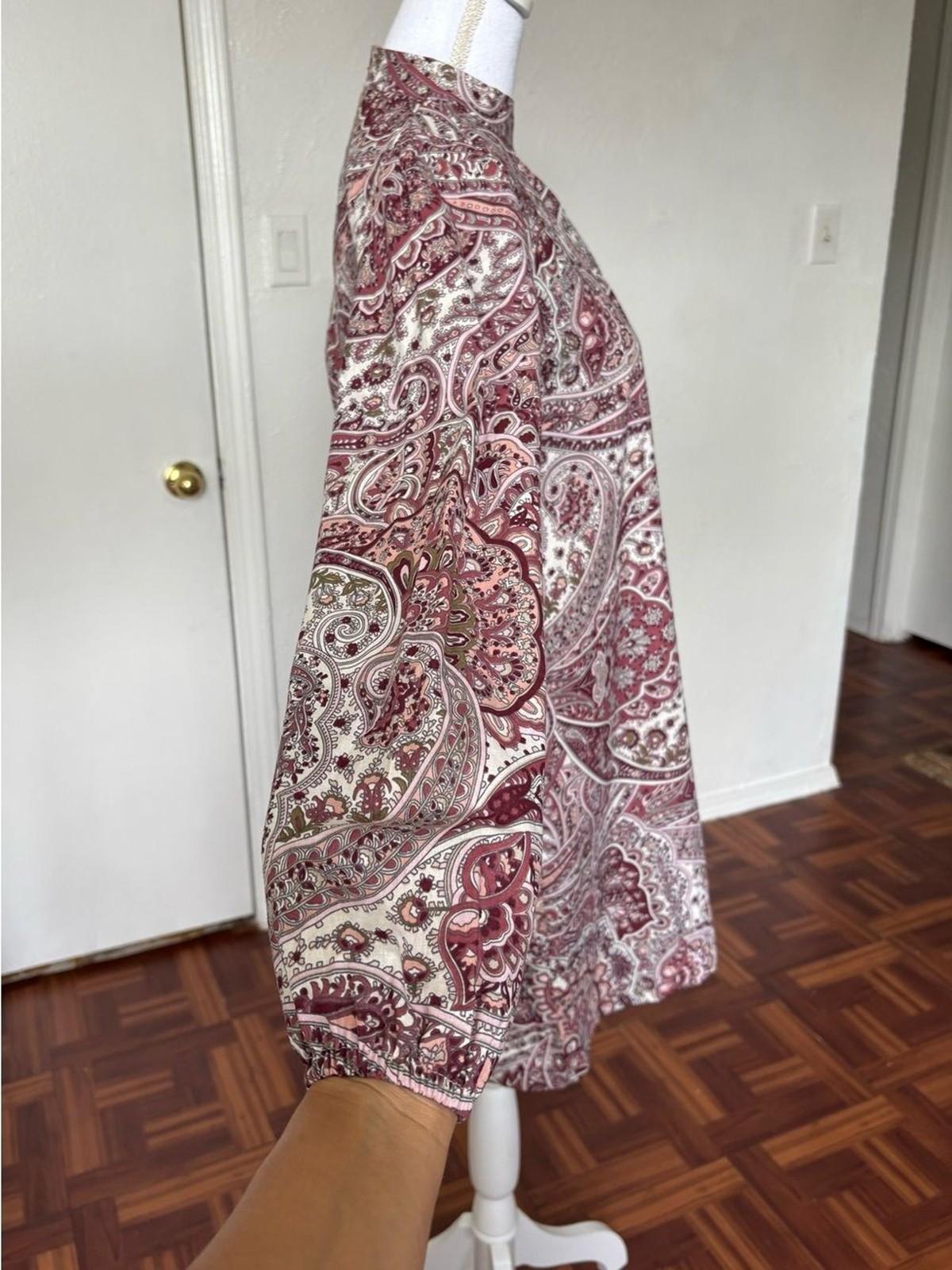 Bishop Sleeve Paisley Shift Dress in Dusty Pink size 1(36-38)