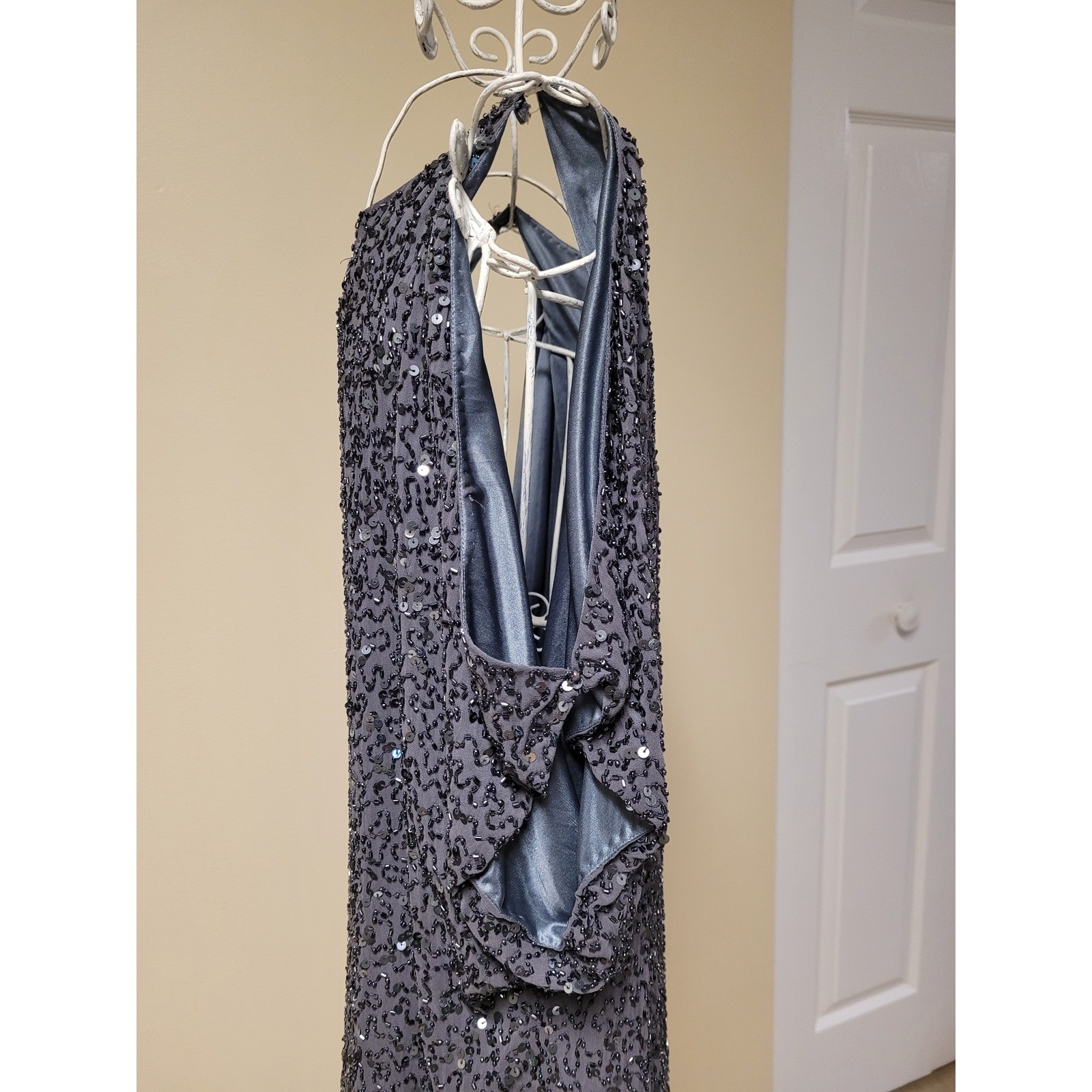 Aidan Mattox Gray Sequin 100% Silk Cold Shoulder Dress Sz 6 GLAM Party Evening
