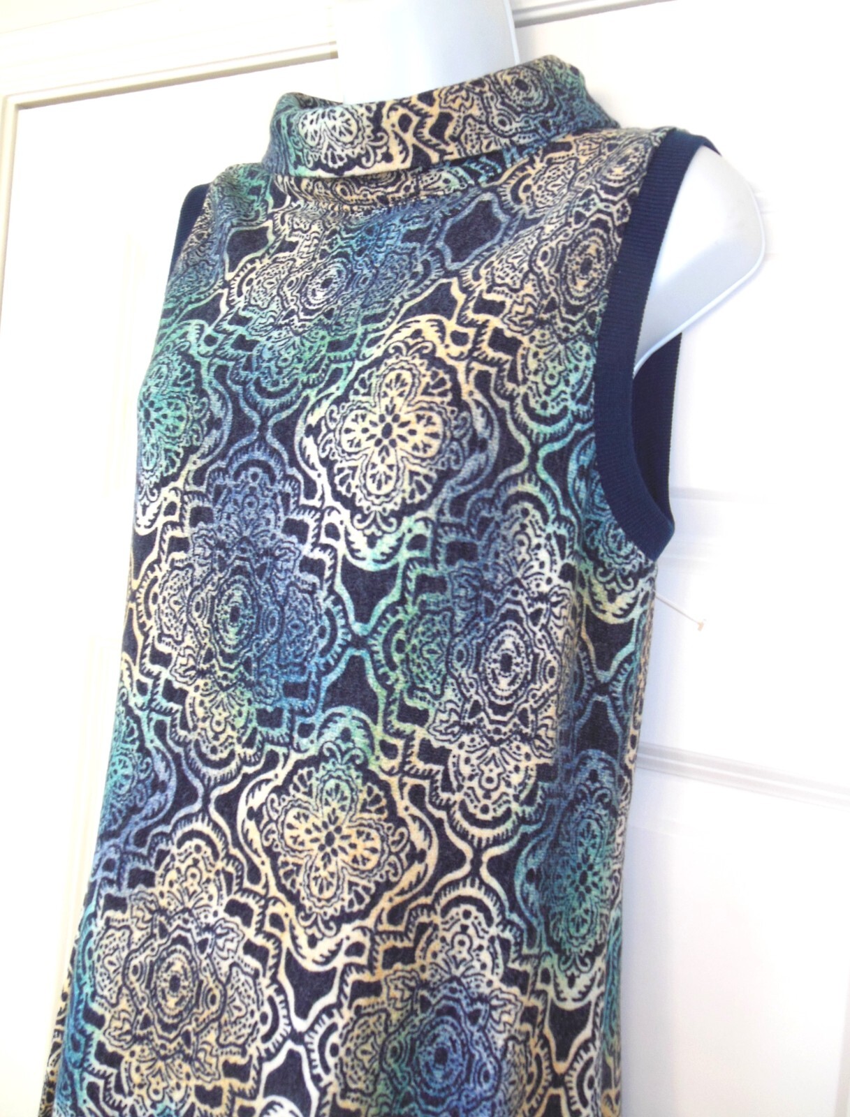 Aryeh new Printed Knit Dress sz L Sleeveless Navy Multi NWT Lightweight A-Line