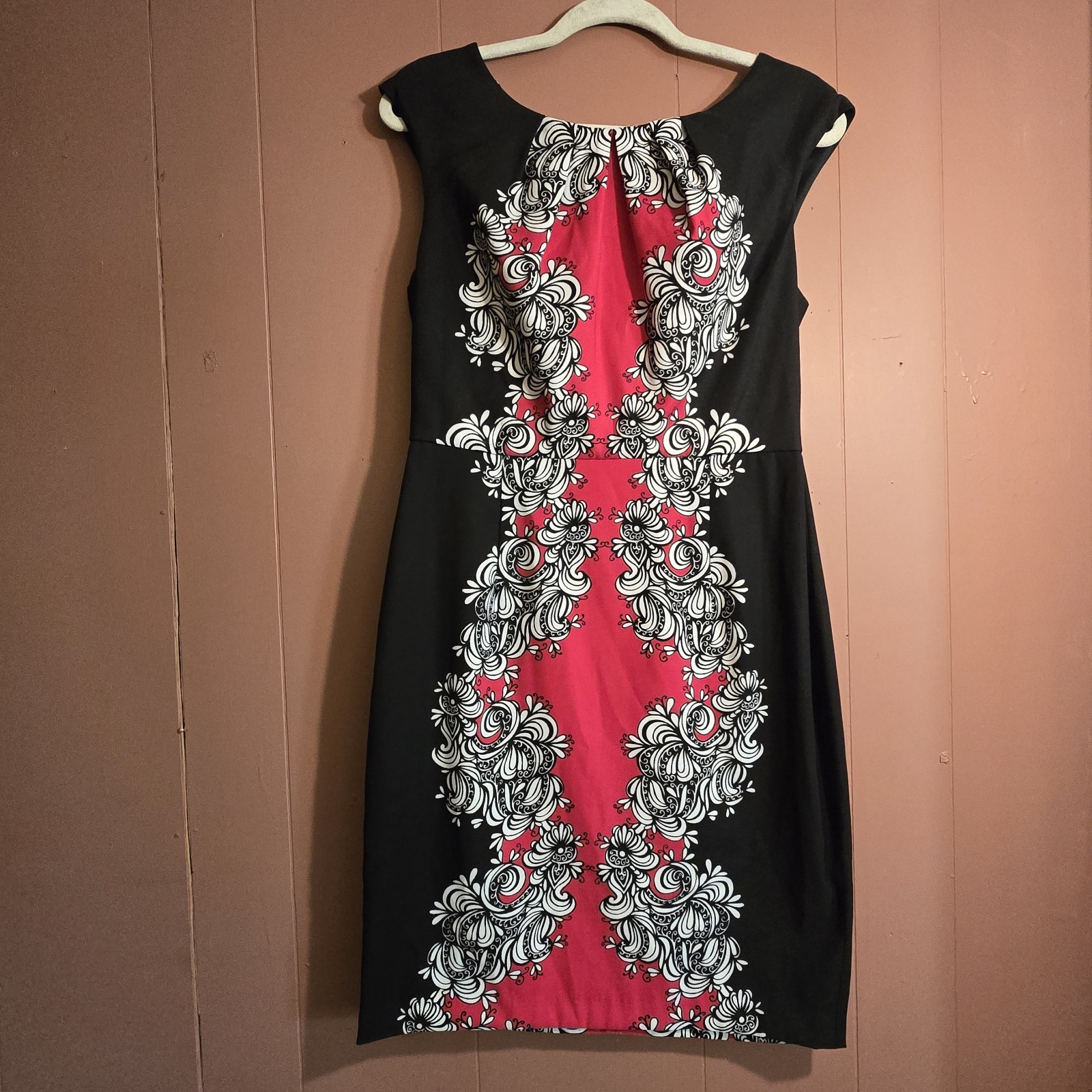 New York & Company Black Red White Floral Sleeveless Sheath Knee Dress Size 8