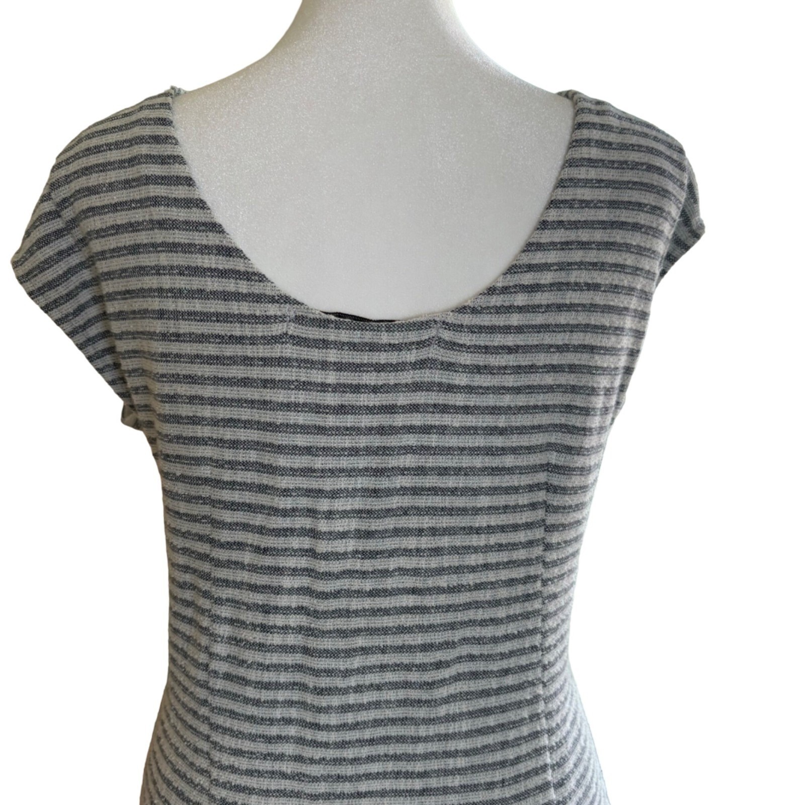 Disigual Jackson Boucle Stripe Gray White Dress Lace Applique Stretch Size XL