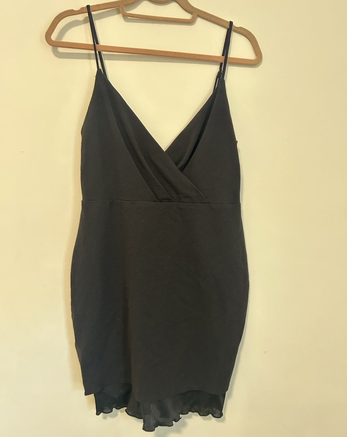 Lulus Black Solid Bodycon Mini Dress L Sleeveless V-Neck Strappy Zip