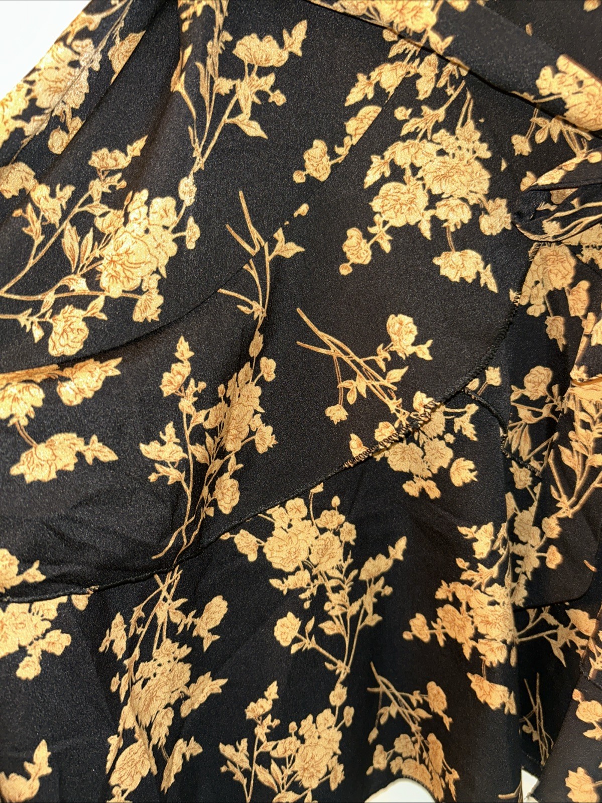 New Front & Bottom Ruffle Fit & Flare Black And Gold Preppy Chic Size M Dress