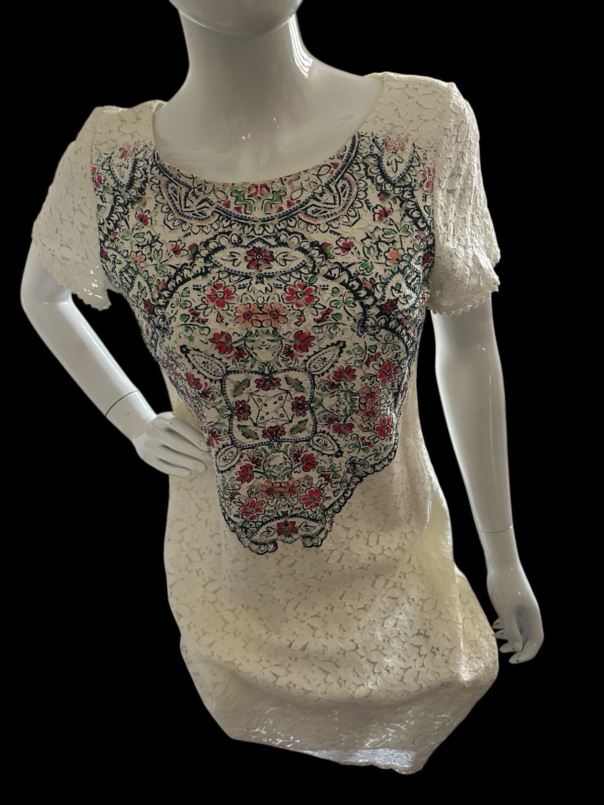 ⭐️Red Camel Lined Floral Print Front, Embroidered Dress Size Medium, 35” Length