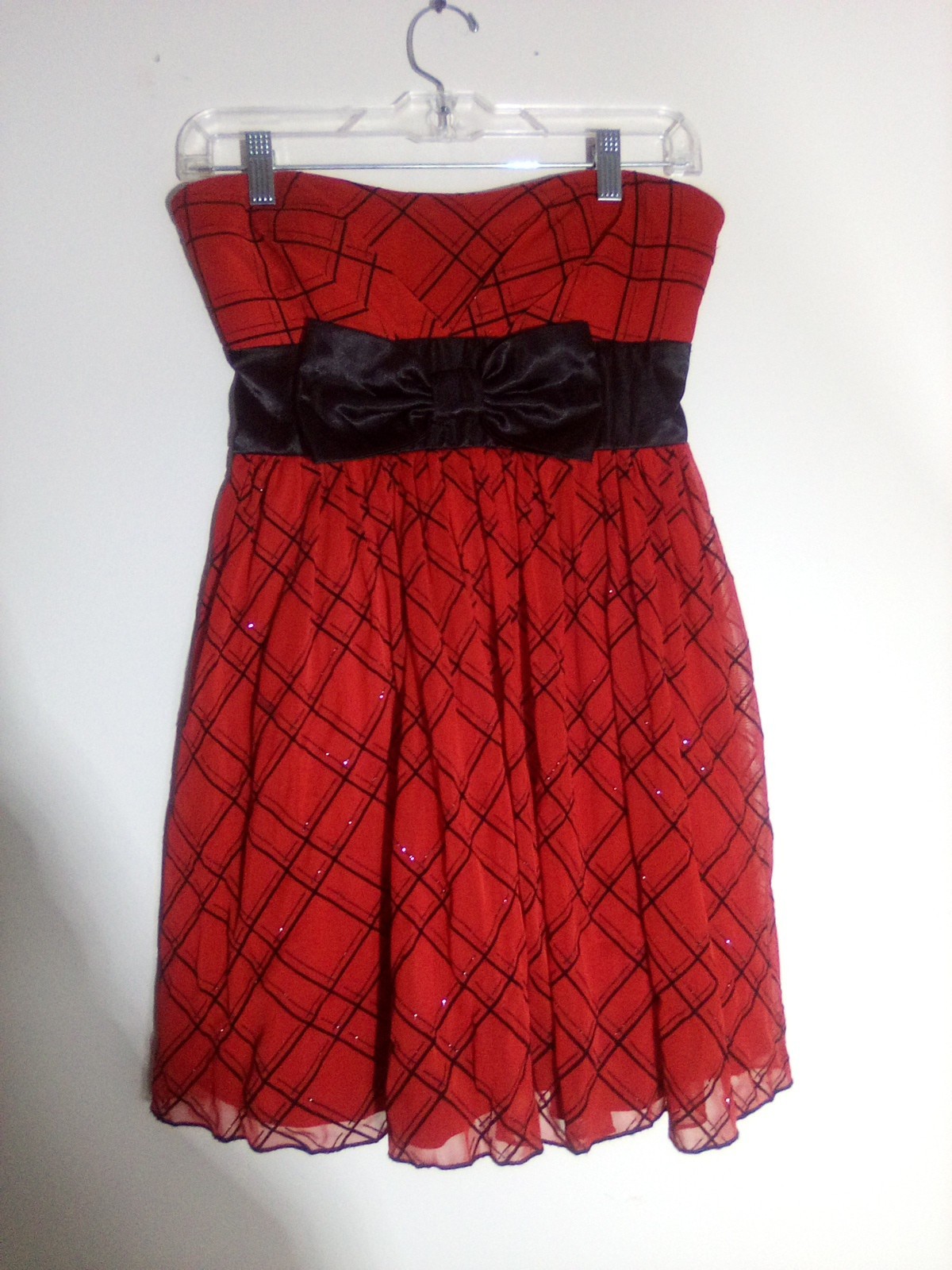 SPEECHLESS DRESS SIZE MEDIUM