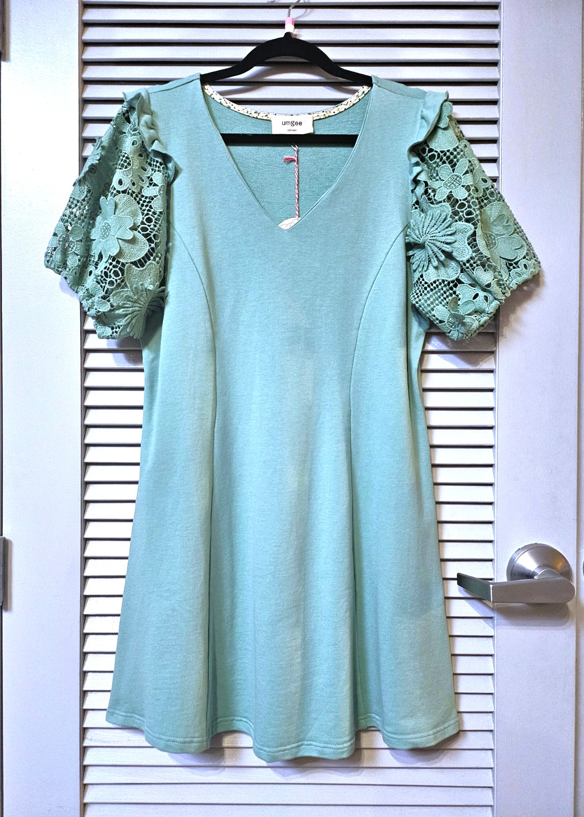 sage green floral crochet puff slev dress L