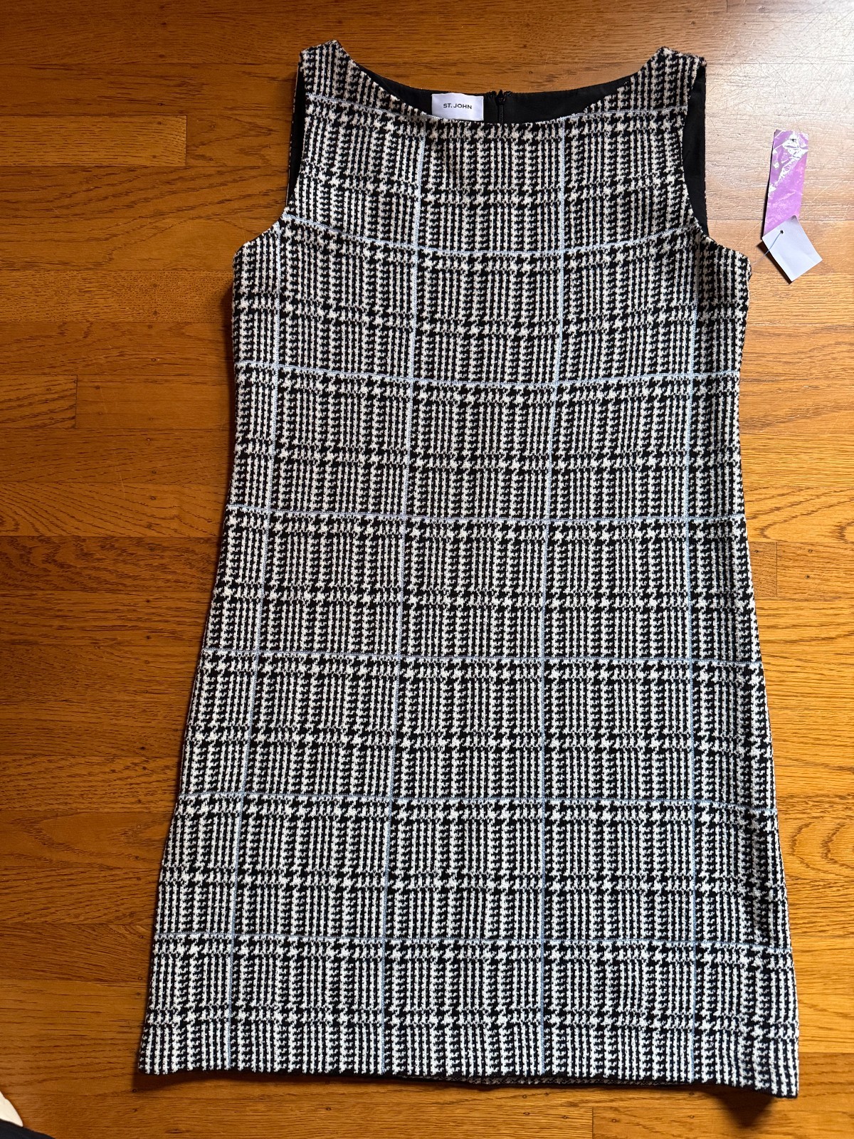 St. John Tweed Plaid in white black blue Sleeveless Sheath US Sz L Charity DS31