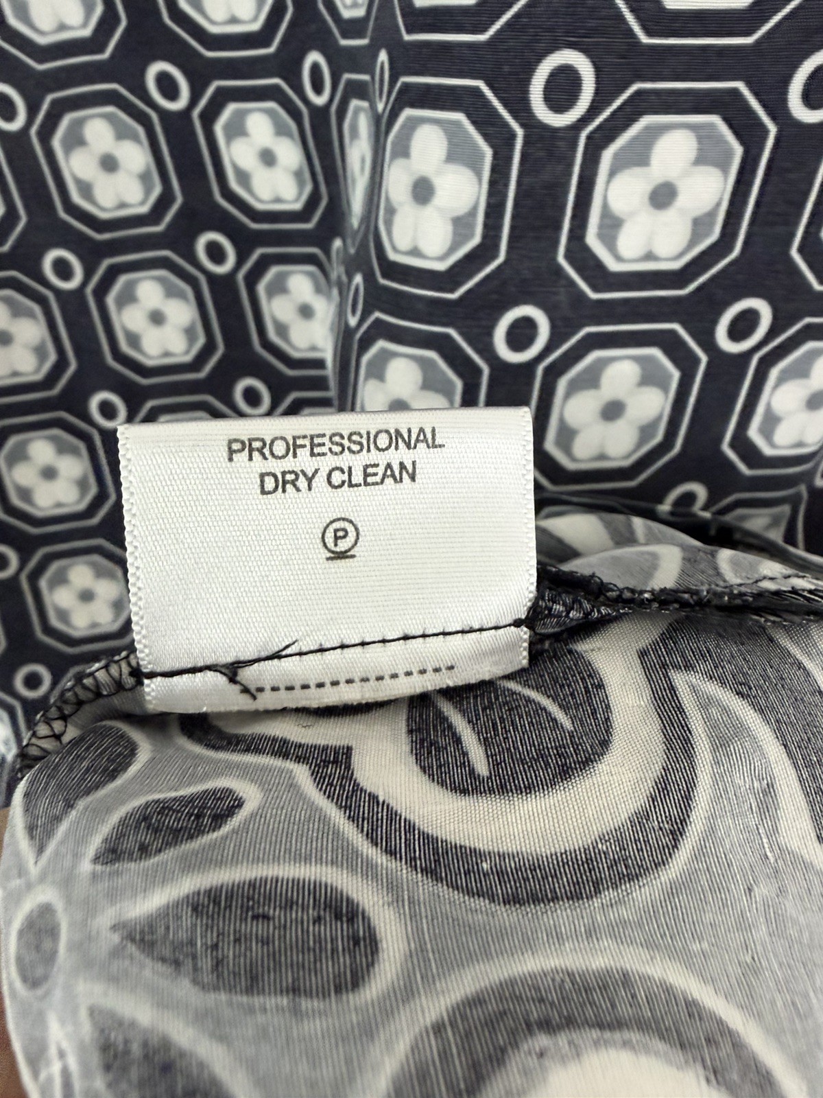Tory Burch 100% Silk Gray White Geometric Tunic Dress Split Neck Women Shift 4