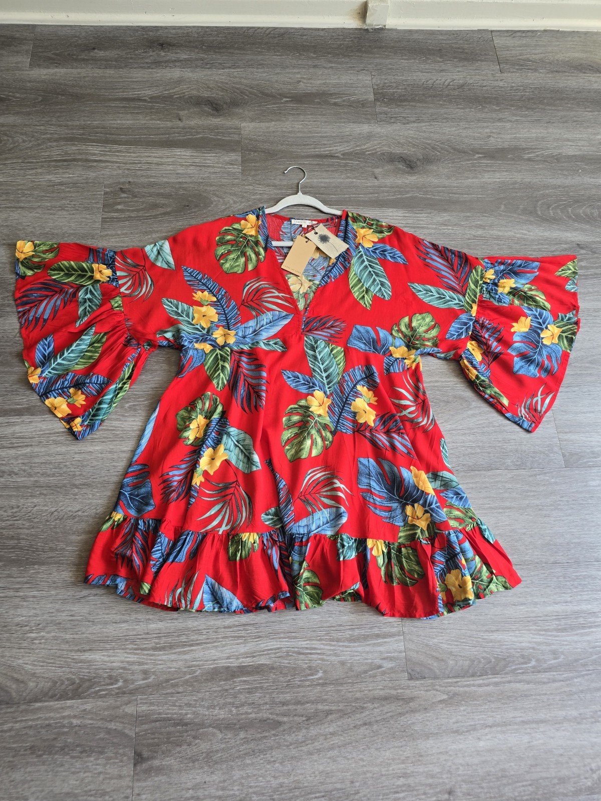 LABEL OF LOVE Women’s Red/ Multicolor Floral Boho Mini Dress. Sz L