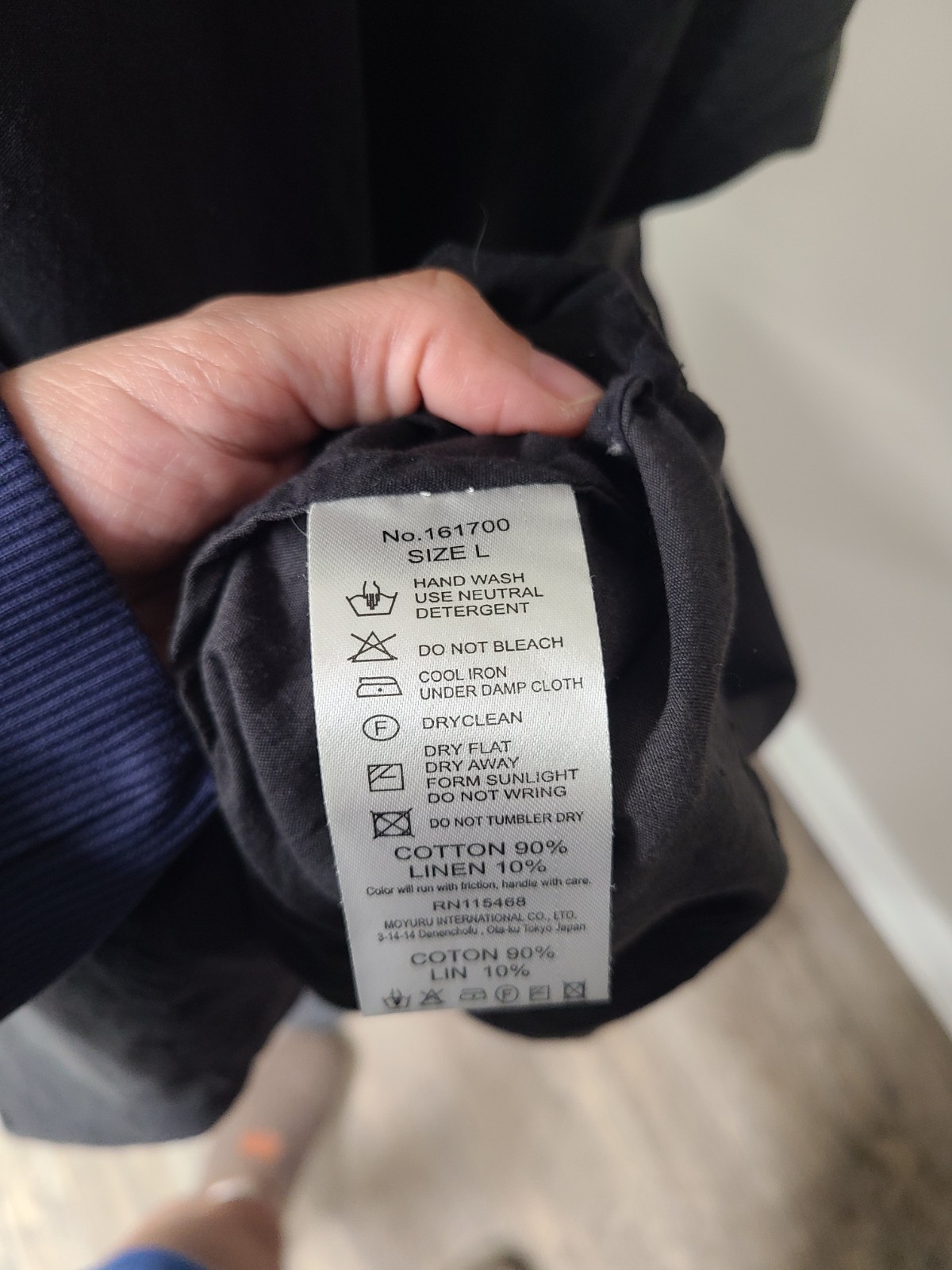 Moyuru Two-Tone Charcoal Midi Balloon Dress