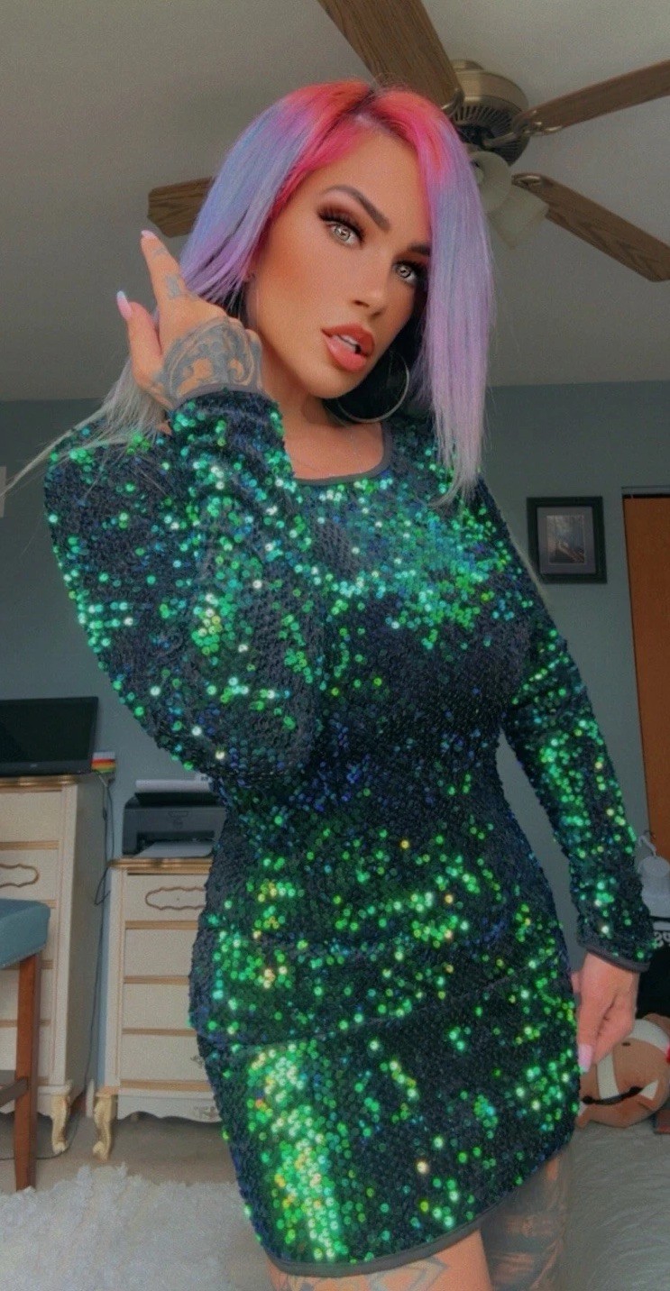 Privy Privately Privileged Sequins Holiday Prom Party Formal Mini Emerald Dress