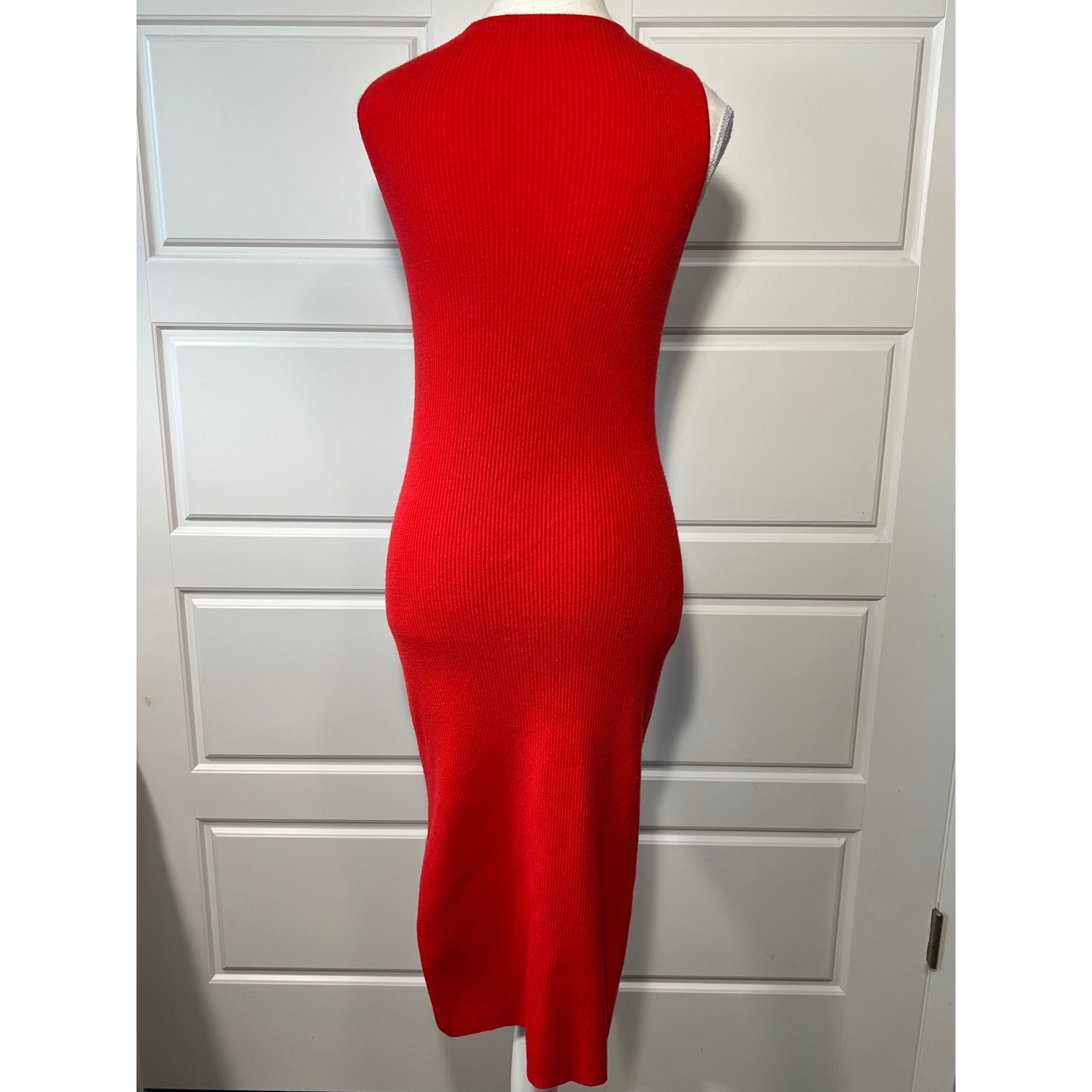 Willow & Wind Red Ribbed V Neck Sleeveless Sweater Midi Dress Hook Detail Size L