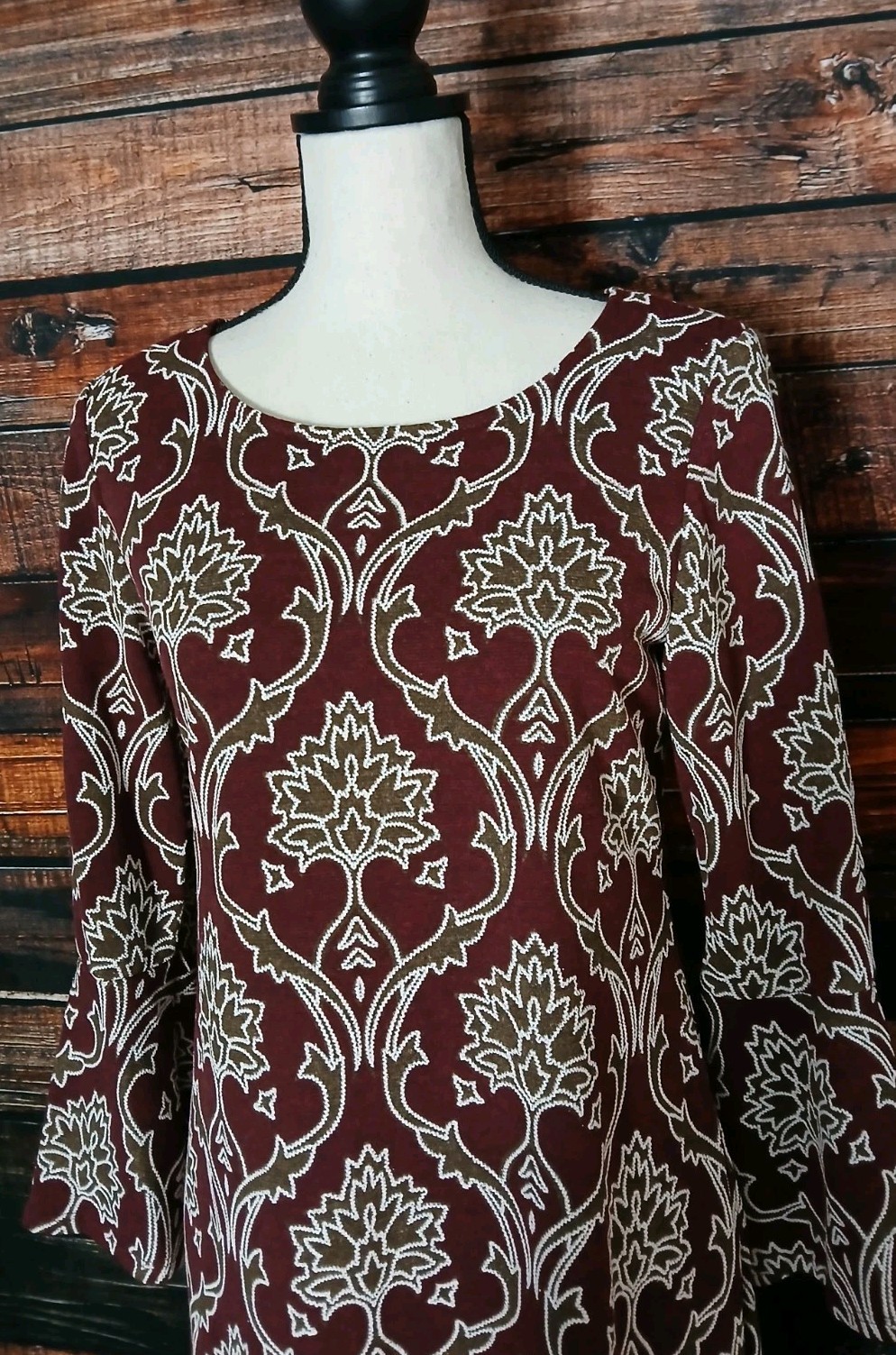 RN Studio Ronni Nicole Dress Small Damask Print Bell Sleeve Keyhole Knit NWT $74