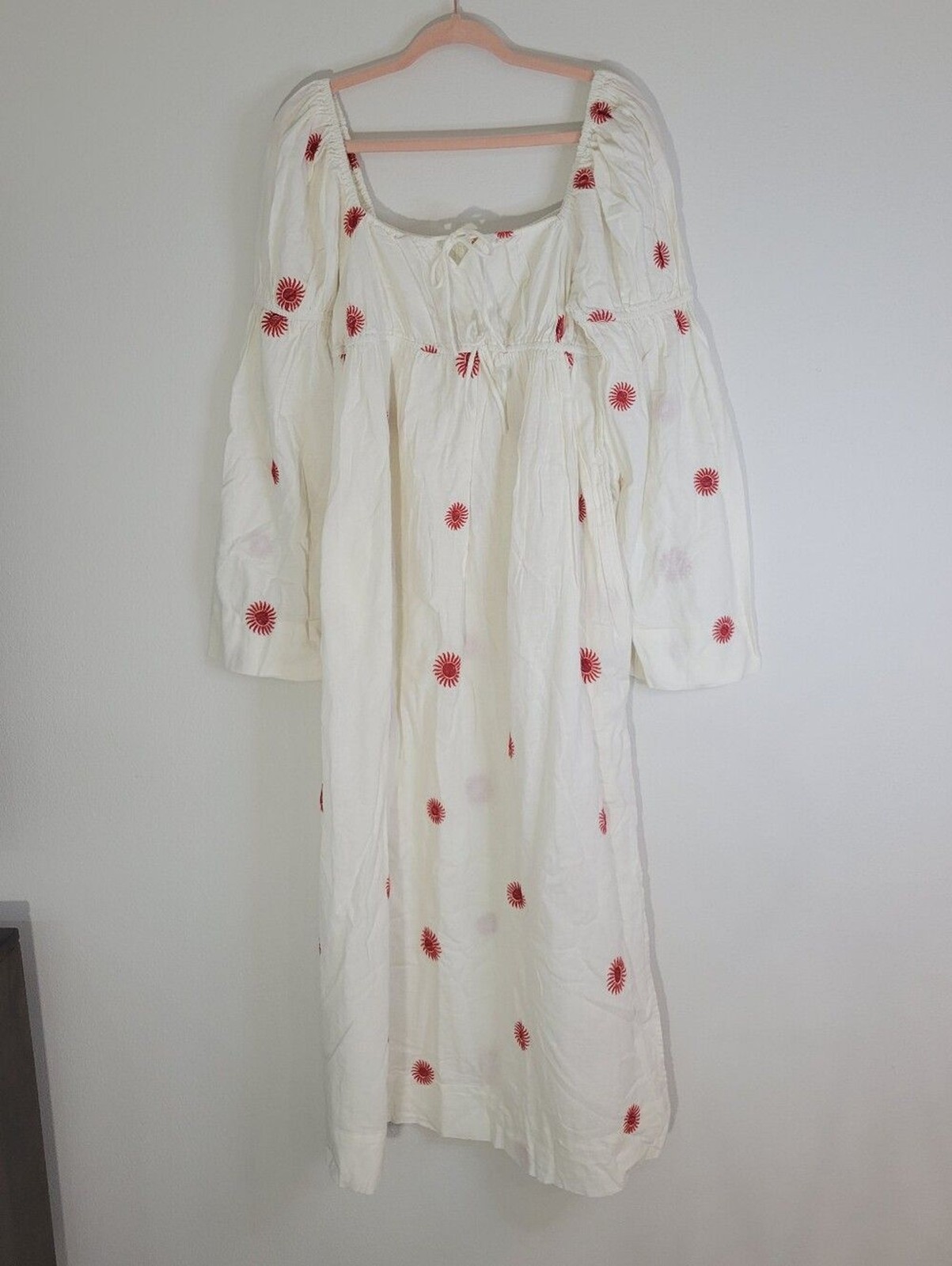 FREE PEOPLE WOMEN SIZE M White Midi Peasant Dress with Red Sunburst Embroidery