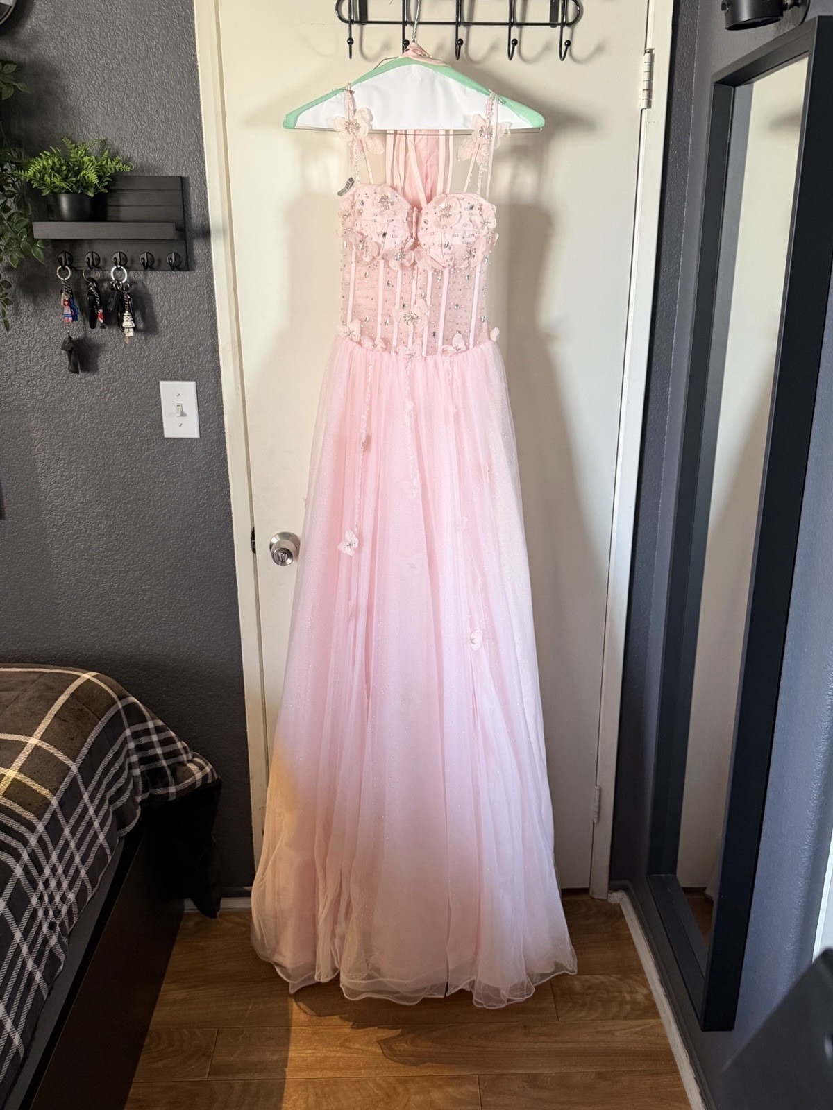 KISSPROM Pink Tulle Ball Gown Sweetheart Corset Beaded Sequin Lace Up Sz 0