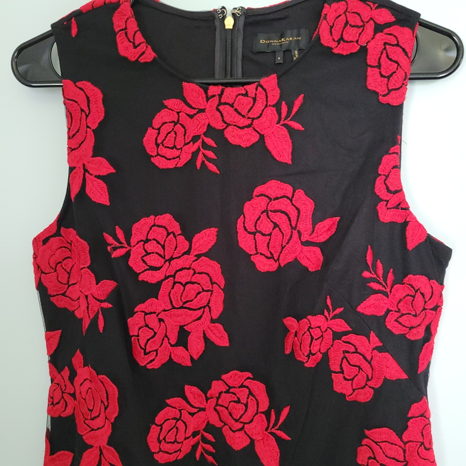 Donna Karan New York Women’s Black Red Embriodered Sheath Cocktail Dress Size 6