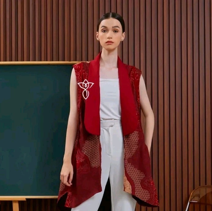 Tuzka Aleena Outer Red Cherry premium women’s batik outer