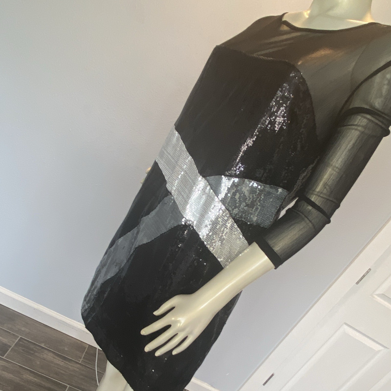 Argenti Black Silver Sequin Mesh Sheer 3/4 Sleeve Sheath Knee Dress 8