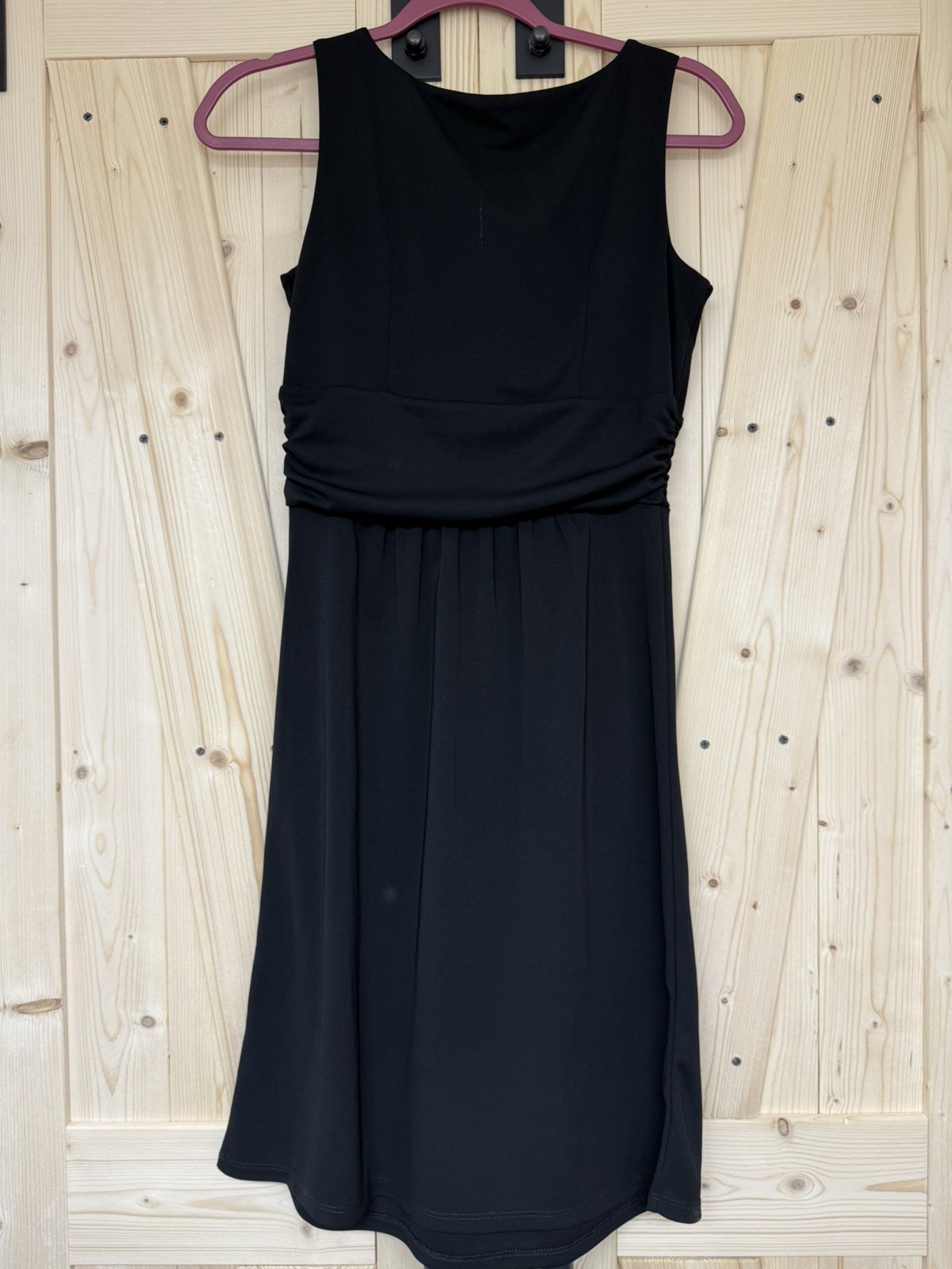 Ann Taylor V Neck Rouched waist Little Black Dress Classic Elegance Versatile 0