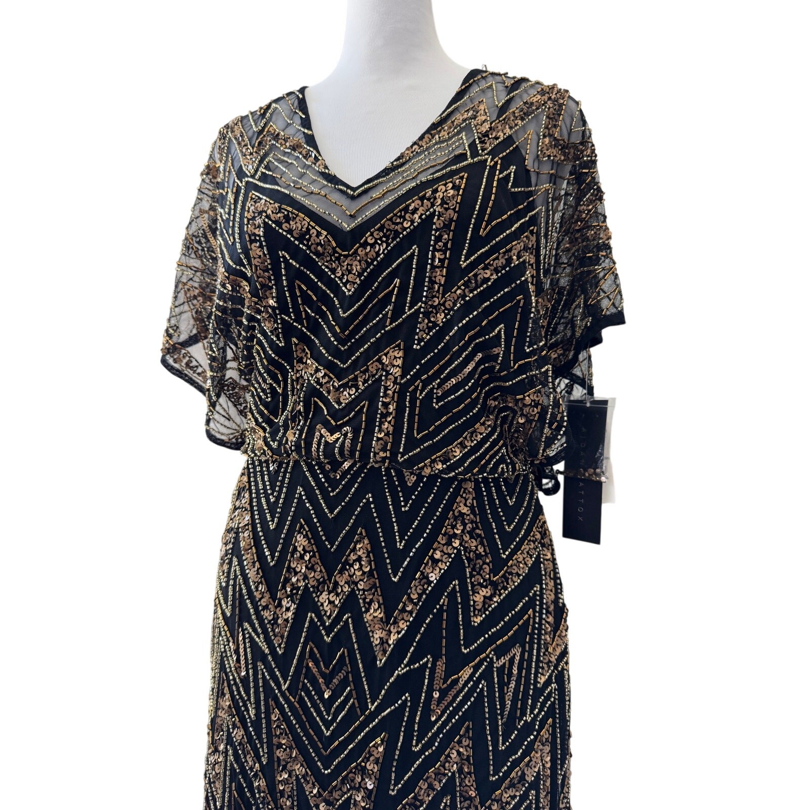 NWT Aidan Mattox Black Sequined Beaded V-Neck Short Sleeve Gown