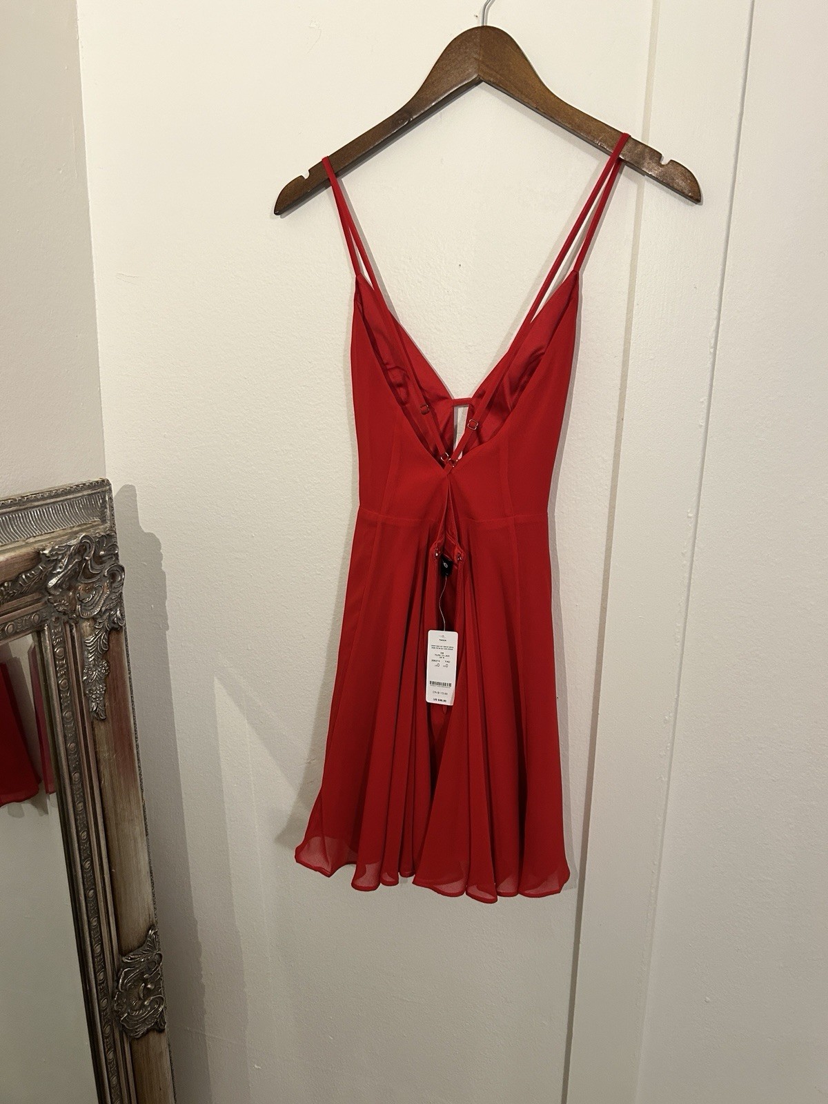 NWT Bebe Red Chiffon V-Neck Keyhole Cross-Back Mini Skater Dress SZ 0 retail $98