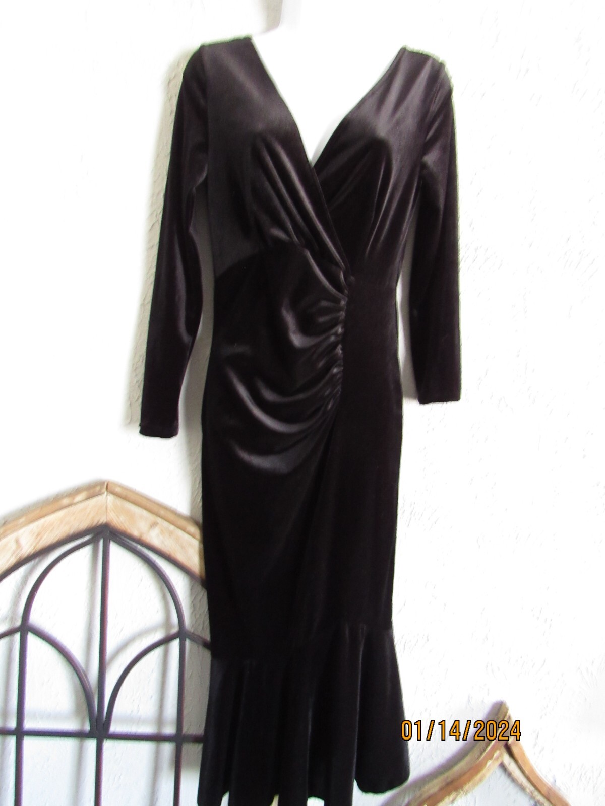 Shein sz S black velvet nwot maxi dress long sleeve flounce hem ruched at front
