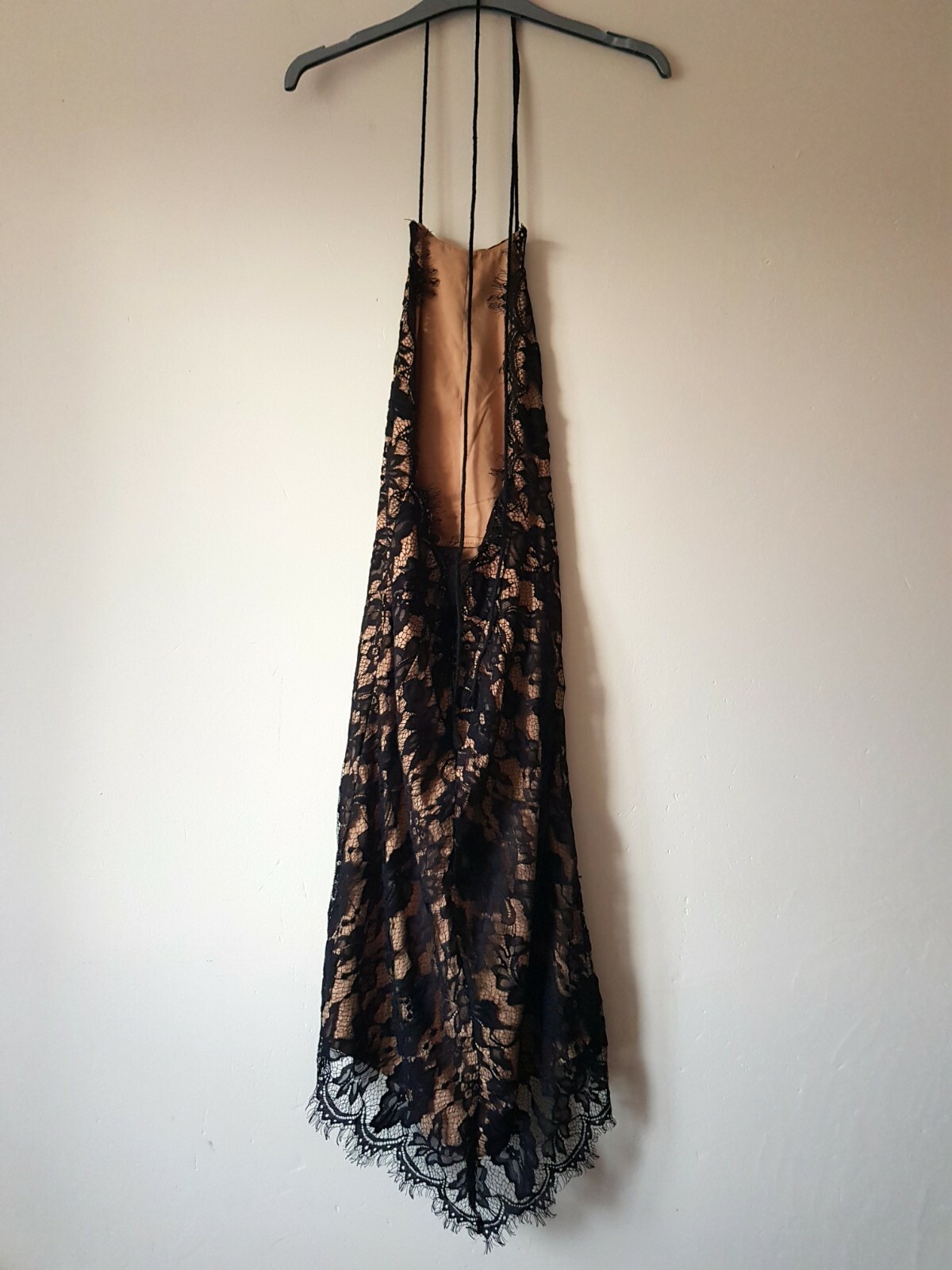 Ginger Fizz Lace Halterneck Dress – Size 8 – New Without Tags
