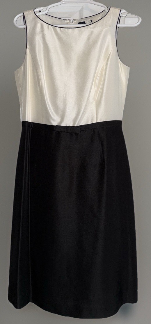 Ann Taylor Black White Sleeveless Silk Shesth Dress Bow at Waist Size 4 Back Zip