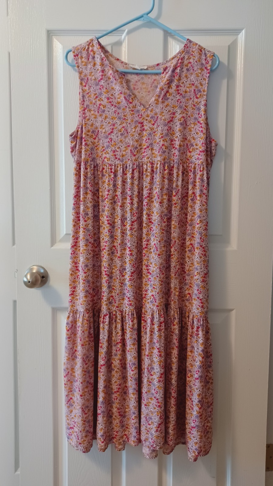 Beach Lunch Lounge Midi Dress Medium Floral Sleeveless Tiered Ruffle Sundress