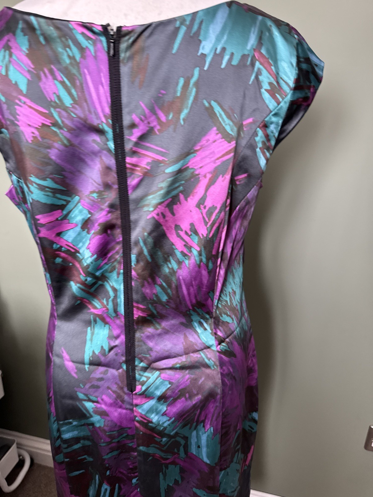 Coast floral ladies fitted size 18 cap sleeve dress