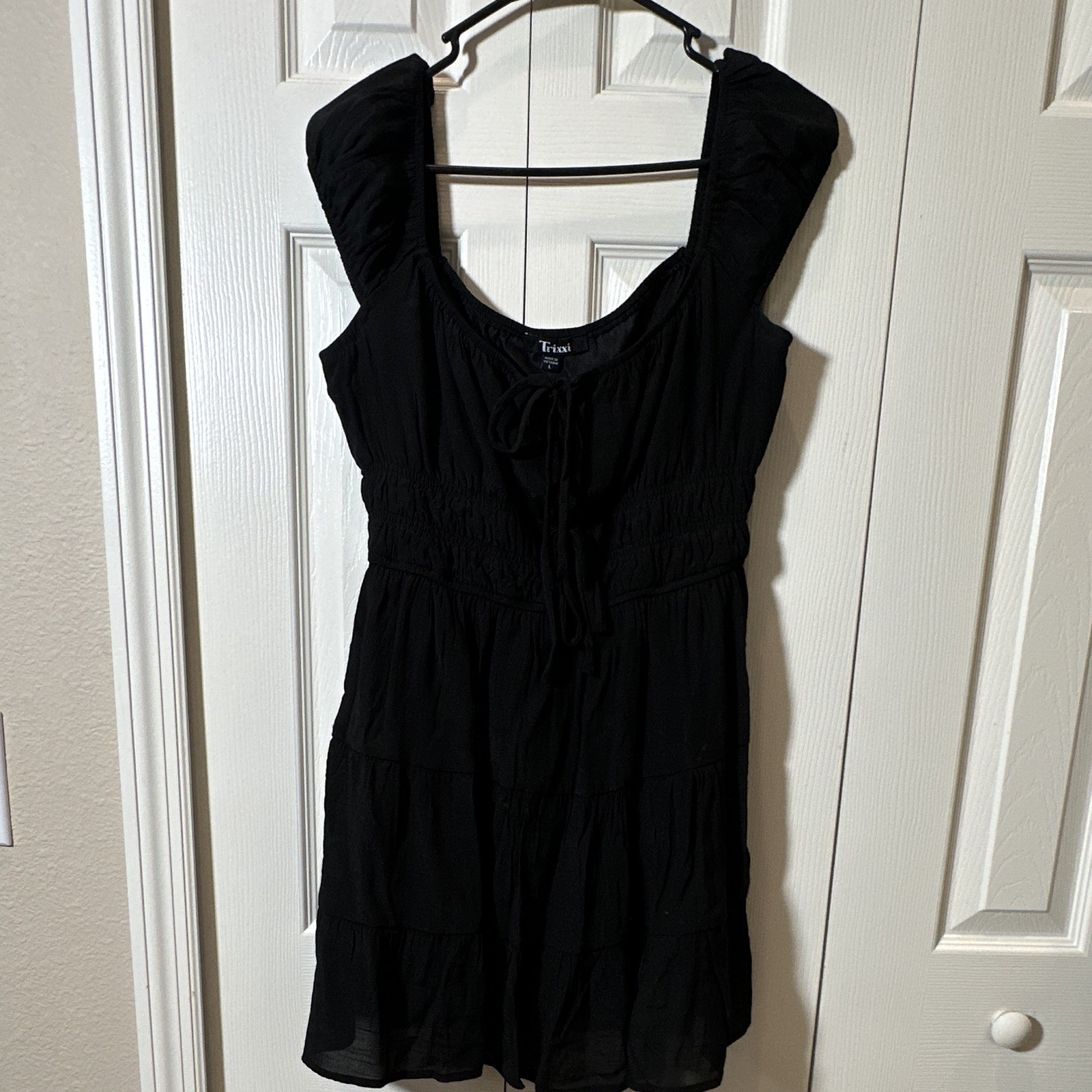 Trixxi Women’s Black Solid Fit & Flare Square Neck Smocked Tiered Dress L