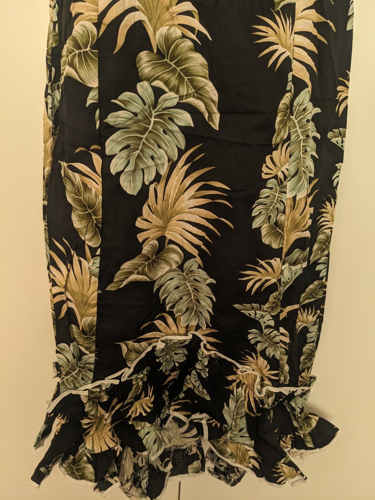 New Ky’s Hawaii Maxi Hawaiian Ruffle Dress Black Leaves floral spaghetti strap