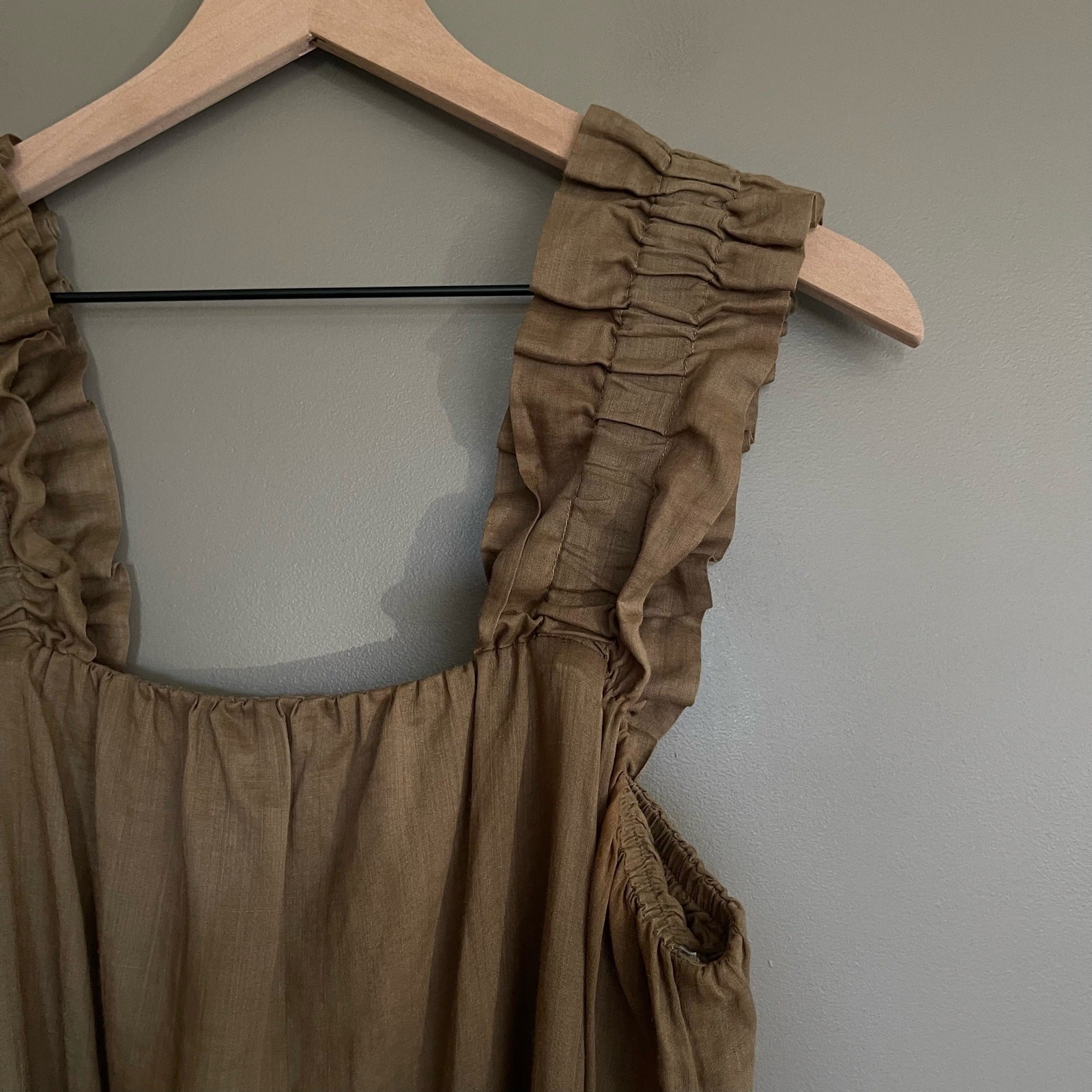 Frame Ruffle Strap Button Back Dress in Moss Size Small Khaki Green Ramie Chic