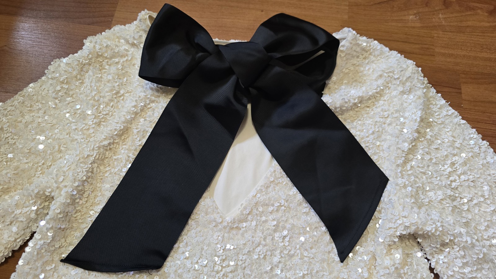 H&M Limited Edition White Sequin Bow Back Mini Dress NWT Women’s Medium