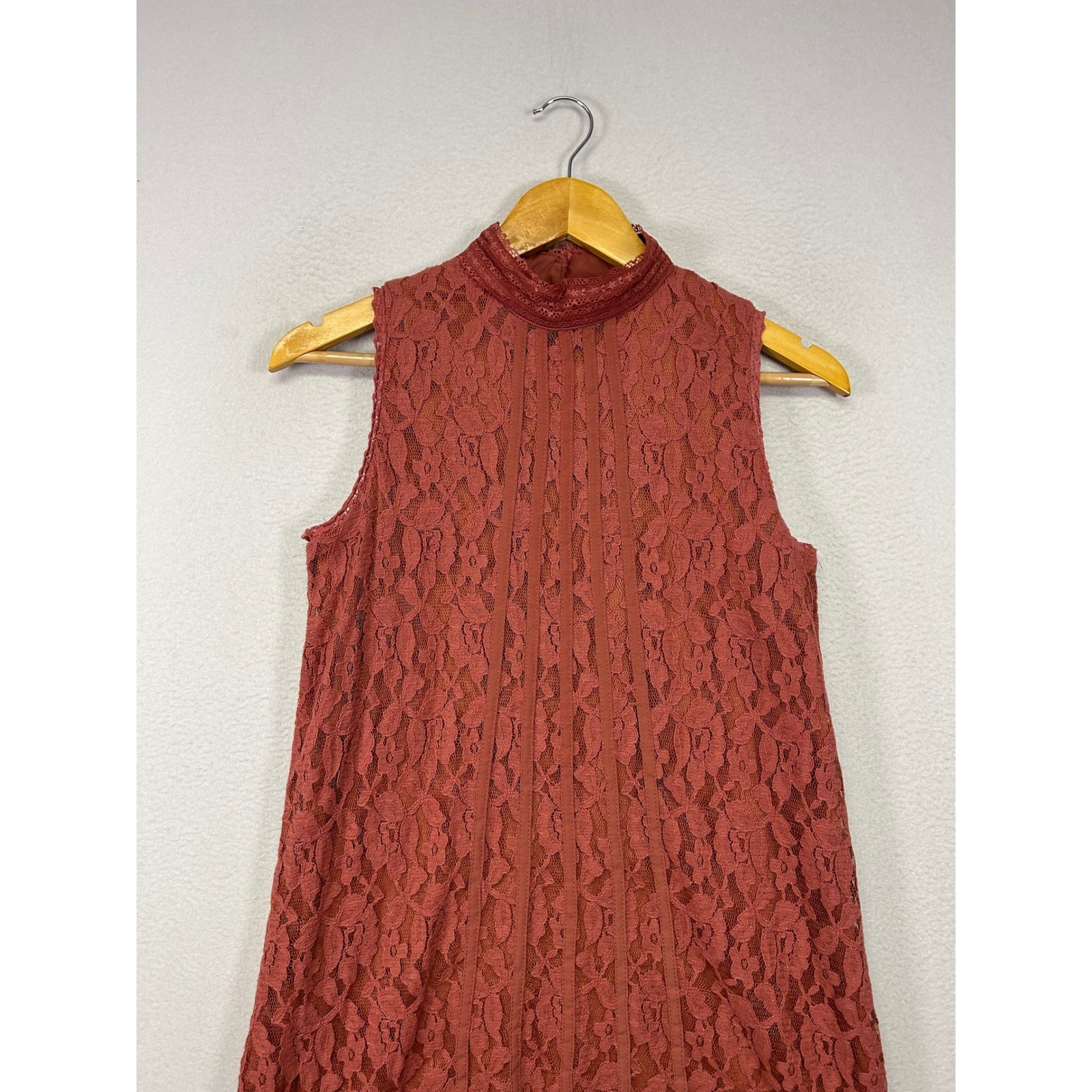 Boho Romantic Xhilaration Womens S Rust Red Lace Mock Neck Pintuck Shift Dress