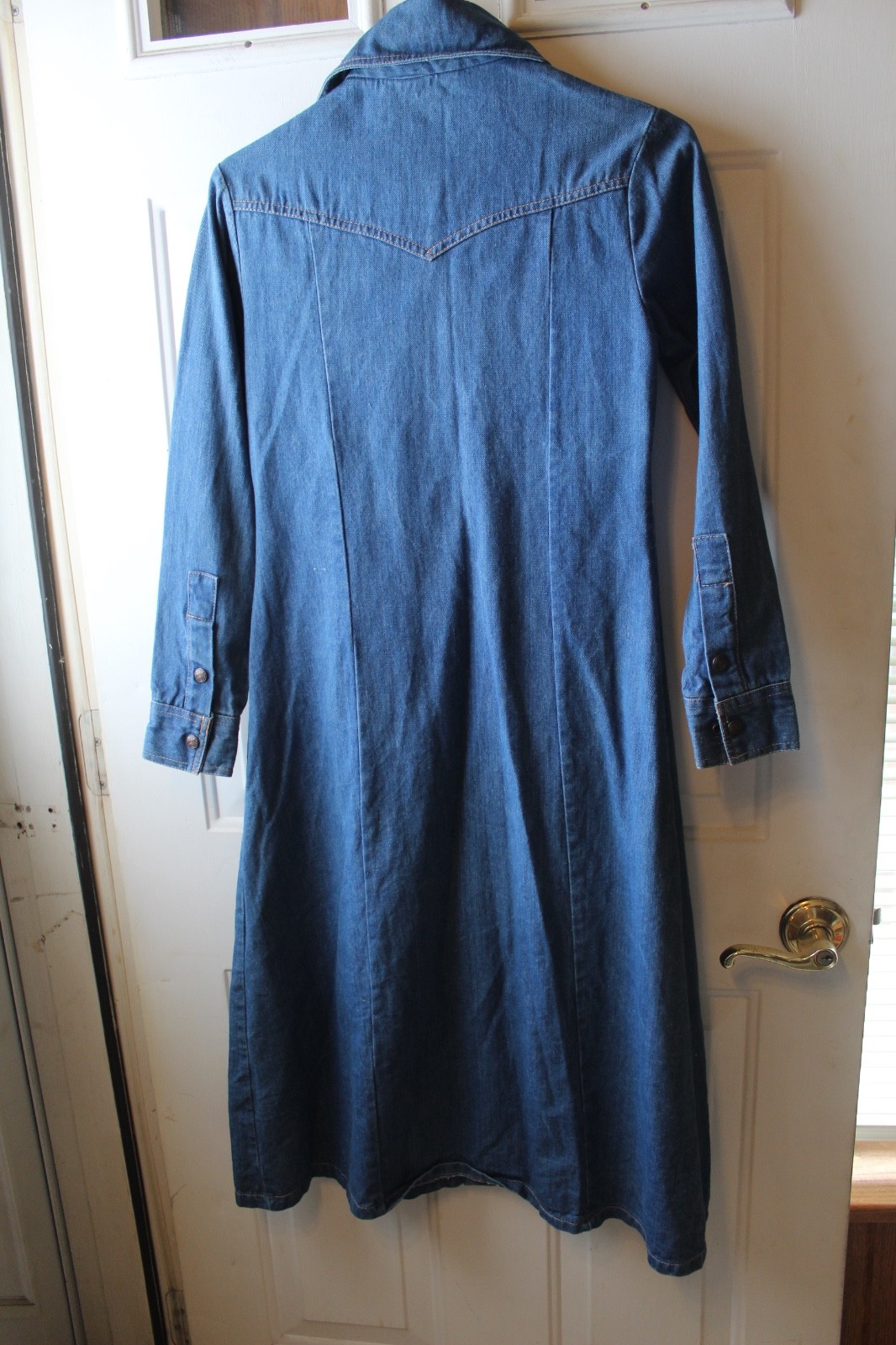 VTG DESTINATIONI DENIM SNAP FRONT WESTERN MIDI DRESS SZ S MADE HONG KONG