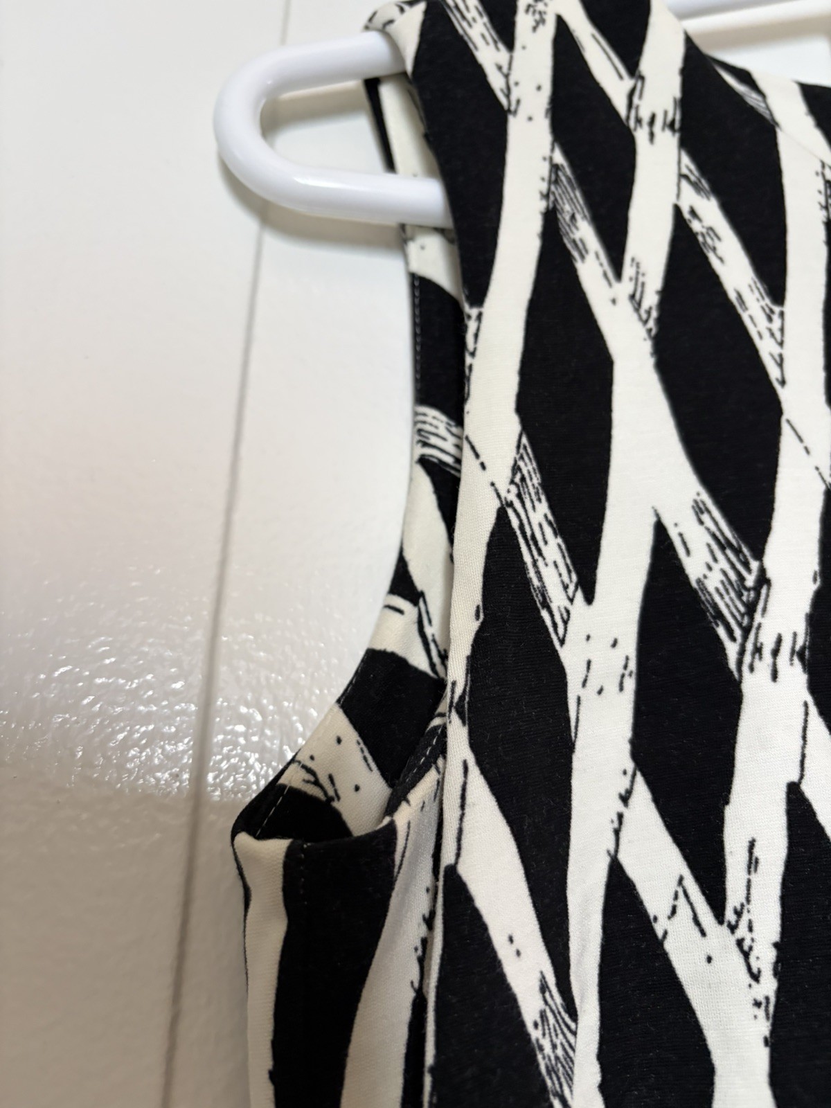 J. McLaughlin Devon Sleevless Sheath Dress Black White Lattice Print S