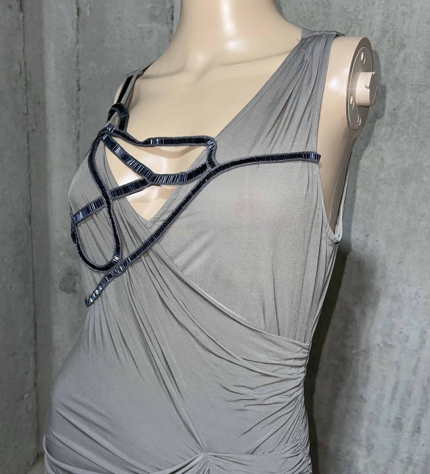 Vera Wang Runway Bead Embroidered Ruched Gray Draped Cocktail Dress EU 42 US 6 8