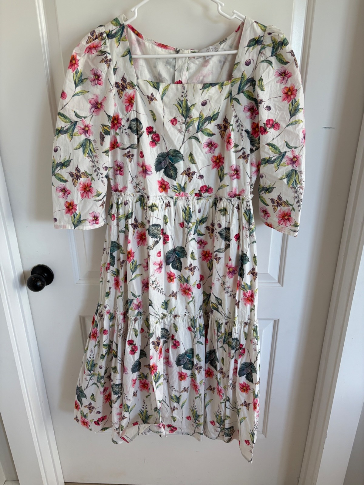 Ivy City Co womens M floral, puffy sleeve midi dress