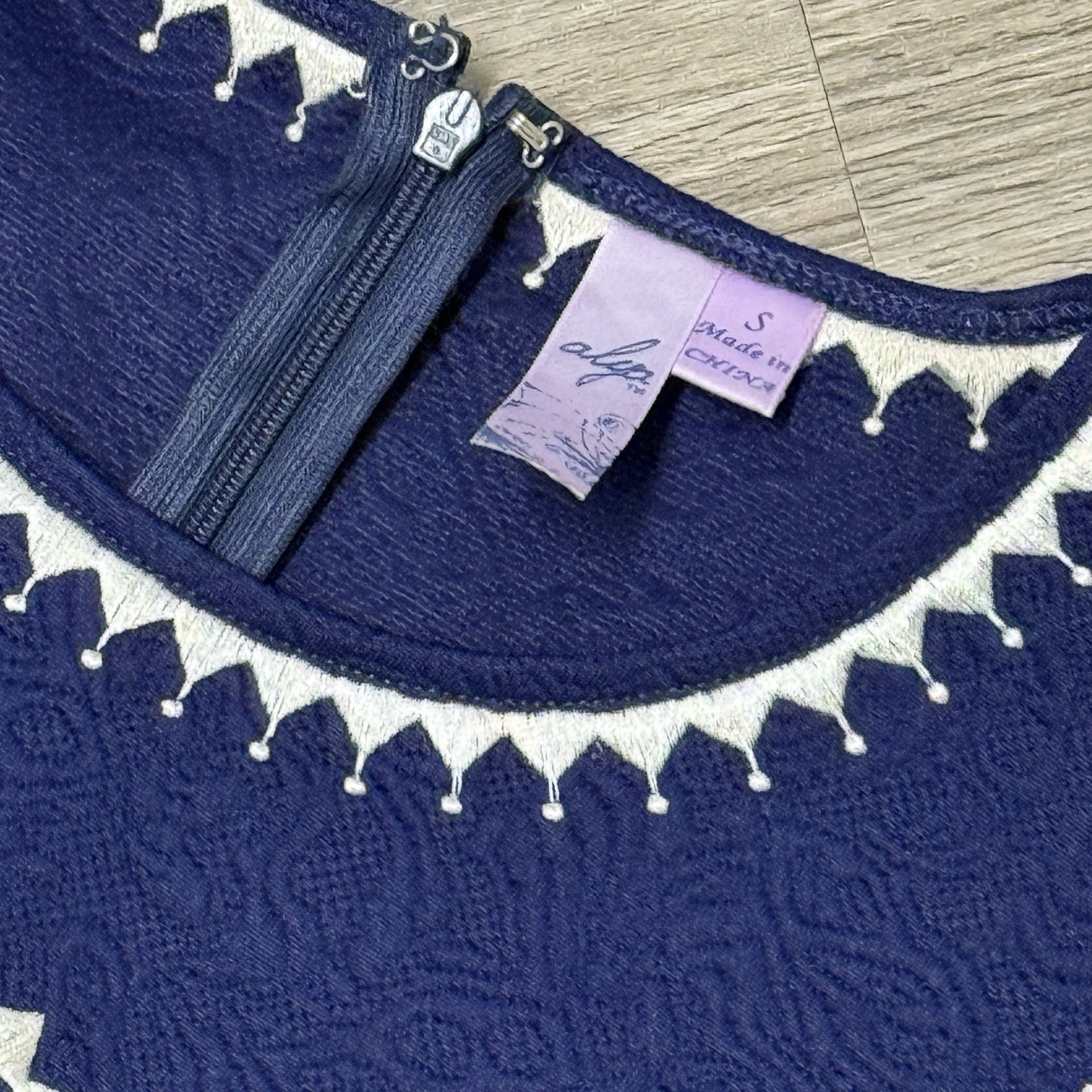 Vintage Folk Embroidered Navy A-Line Dress Boho Cottagecore Retro Small Alya