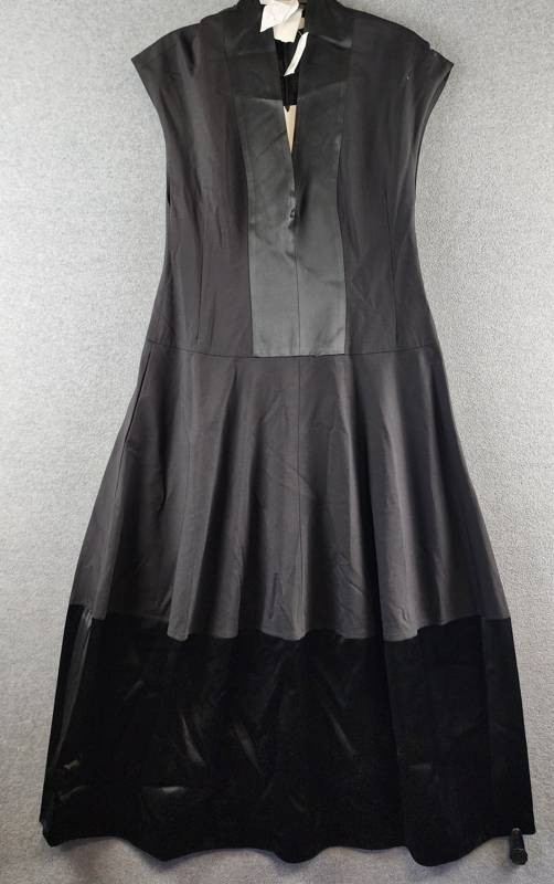 CO Plunging Sleeveless Wool Blend MIDI Bubble Dress Women’s M Black Zip Closure