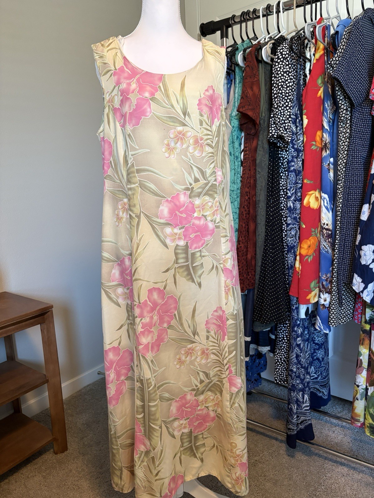 Dressbarn Sleeveless Floral Long Sundress Beige Pink Green Round Neck Size 14