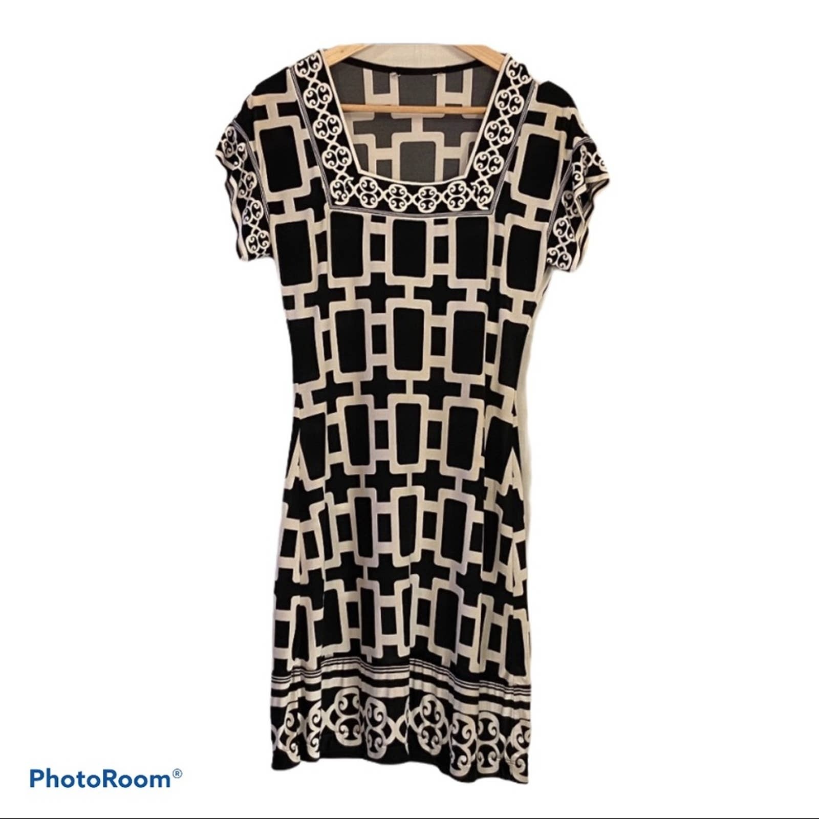 White House Black Market Dress Size XS * White Black Geometric Abstract Stretchy