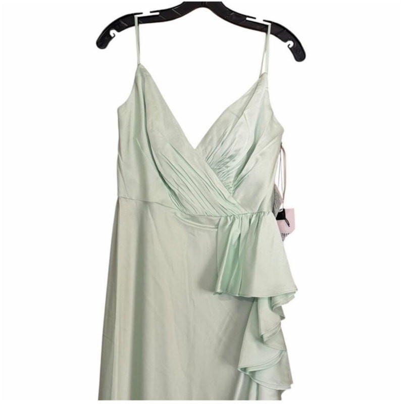 Mac Duggal Green Satin Ruffled Sleevless Prom Maxi Gown Dress Size 2 67815 NEW