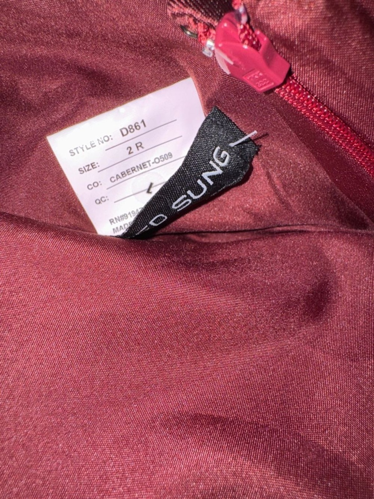NEW Alfred Sung Bow Detail One-Shoulder Satin Twill Column Gown Sz 2 Cabernet