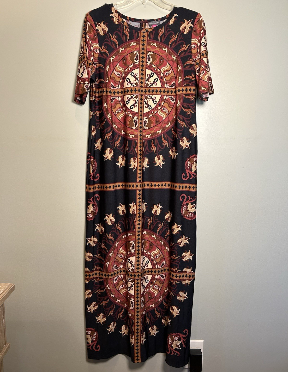 Vince Camuto Women’s M Long Shift Dress Short Sleeve Round Neck Paisley Black